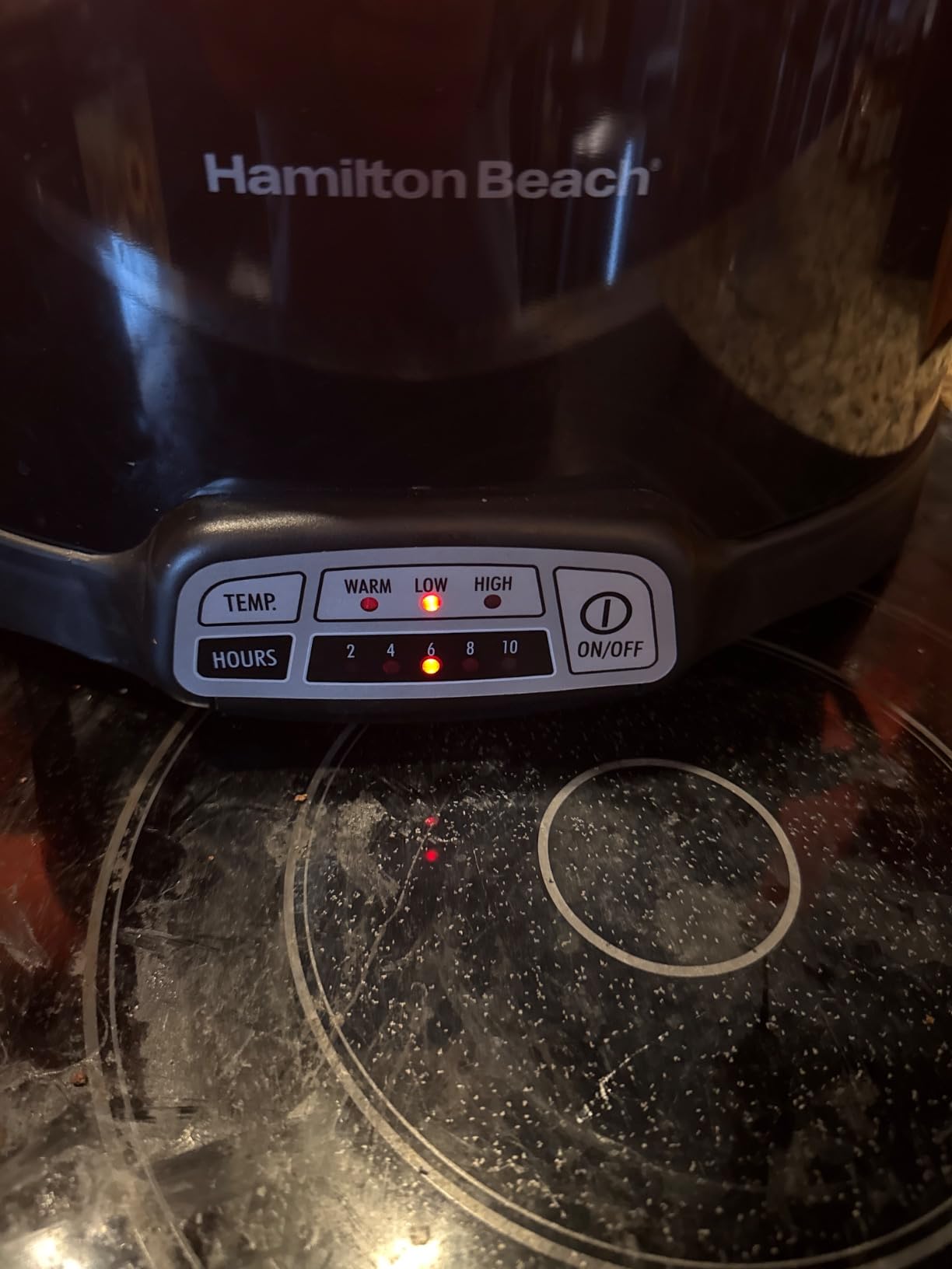 Hamilton Beach Portable 7 Quart Programmable Slow Cooker with Three Temperature Settings, Lid Latch Strap for Easy Travel, Dishwasher Safe Crock, Black (33474G) customer photo 1