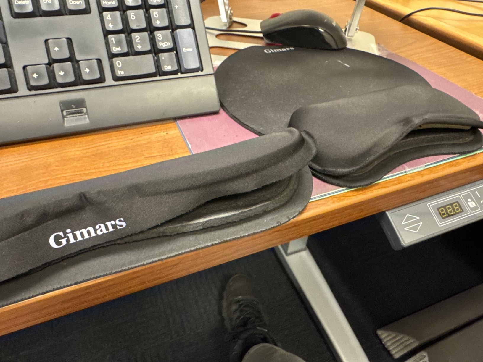 Gimars Upgrade Enlarge Superfine Fibre Soft Smooth Gel Ergonomic Mouse Pad Wrist Support and Keyboard Wrist Rest for Computer, Laptop, Mac, Gaming and Office, Durable, Comfortable and Pain Relief customer photo 1
