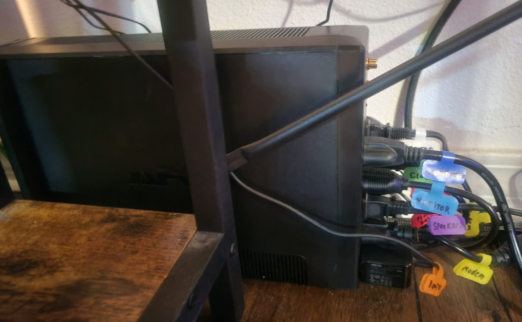 APC UPS 1500VA/900W Battery Backup for PCs, Office Electronics, BX1500M | Back-UPS Pro UPS for home offices. 10 outlets, LCD, AVR, surge protection, 68-min runtime (@100W) for PCs & workstations customer photo 2