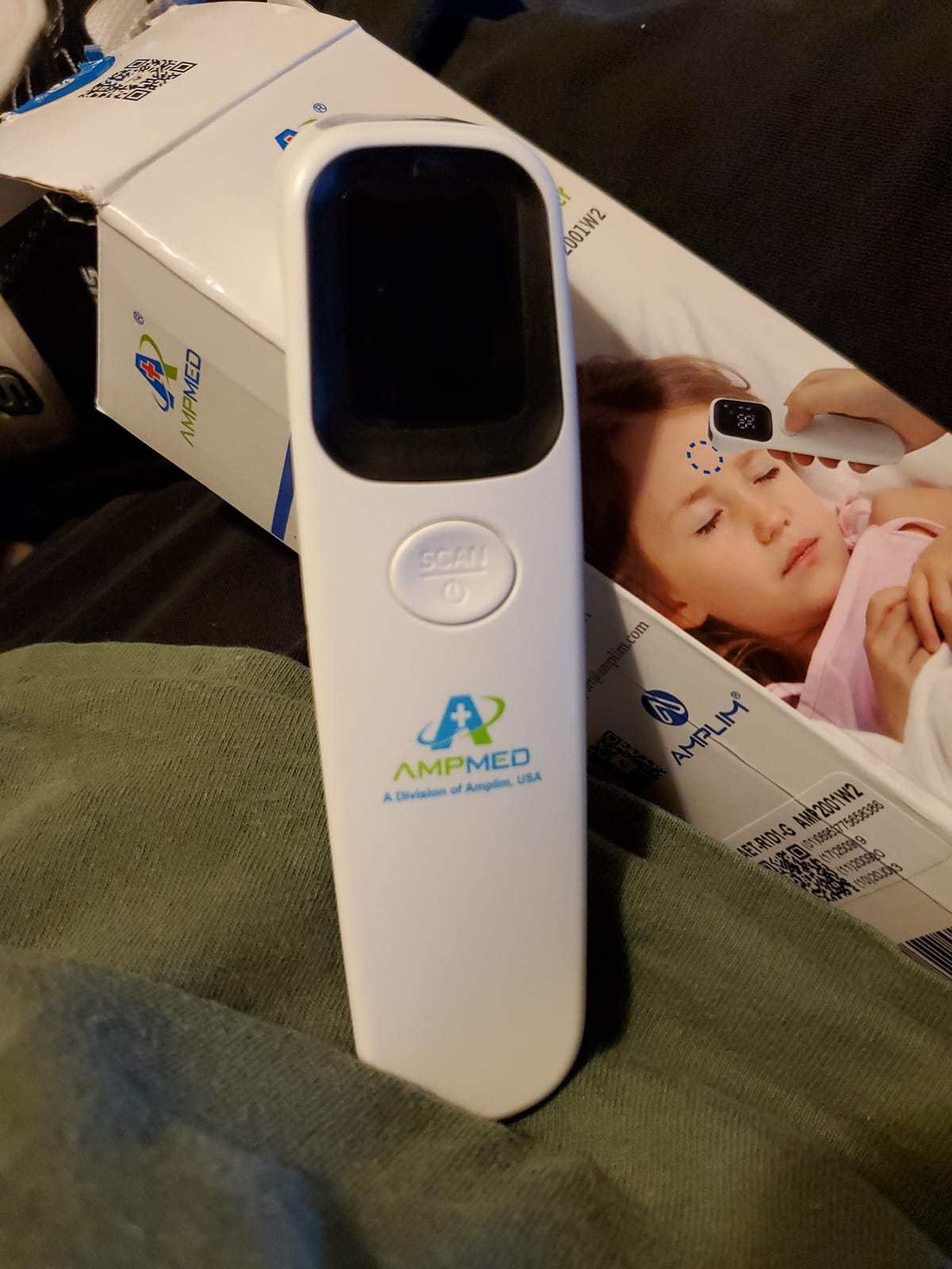 Medical Grade No-Touch Forehead Thermometer customer photo 2
