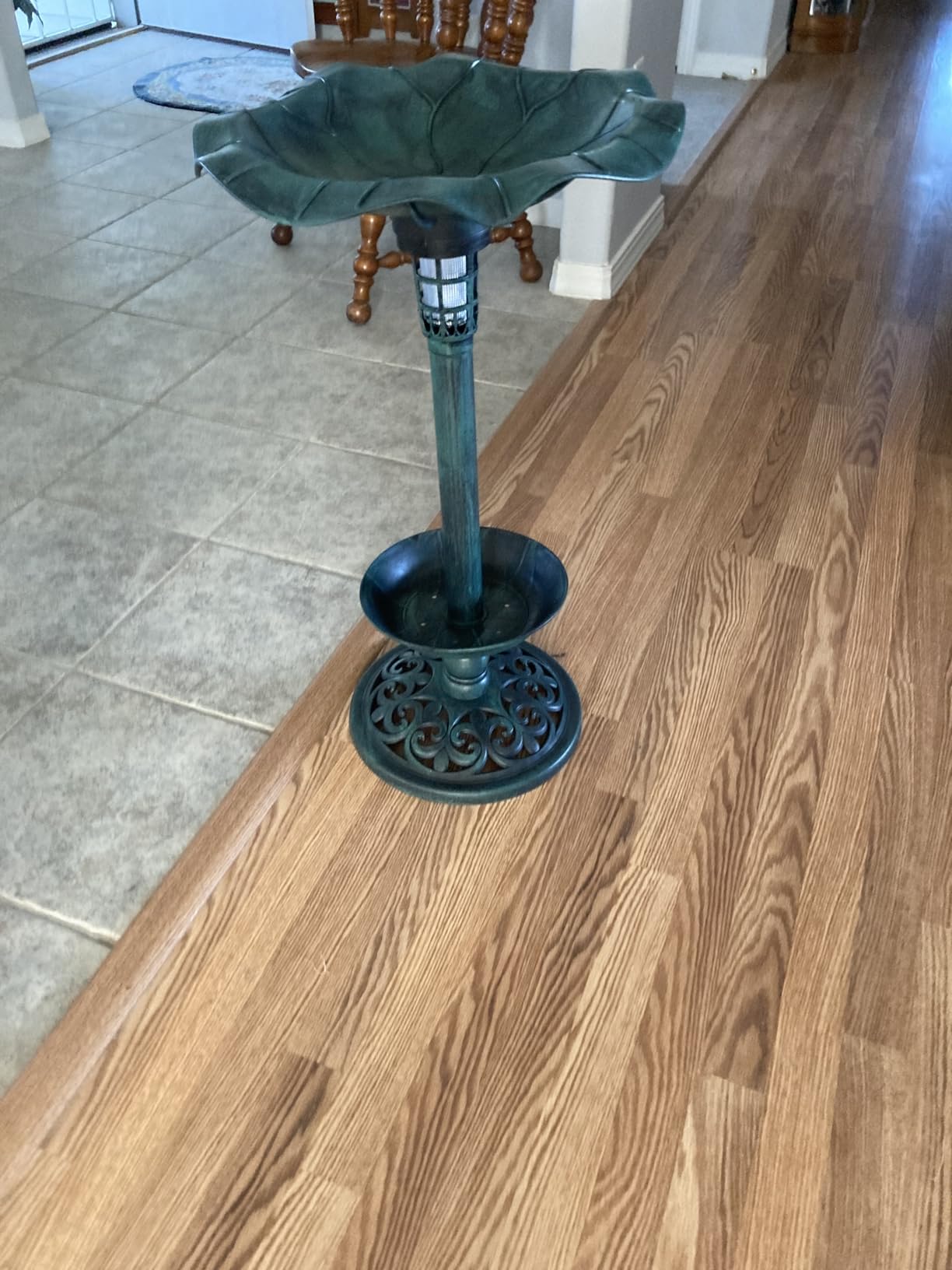 Best Choice Products Bird Bath W/Solar Light & Planter - Bronze customer photo 2