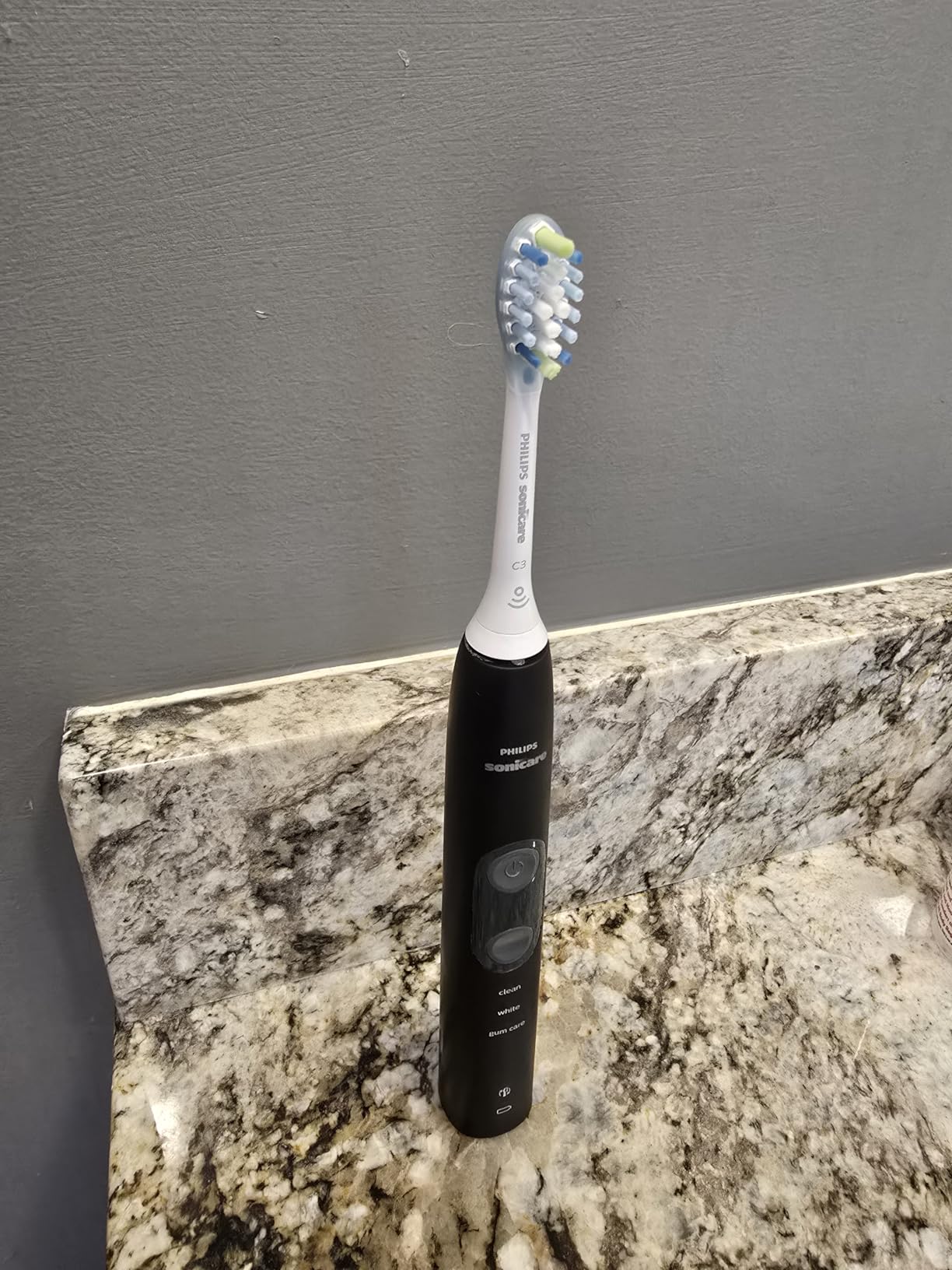 Philips Sonicare 5100 Rechargeable Electric Toothbrush, 1 Brush Head, White customer photo 1