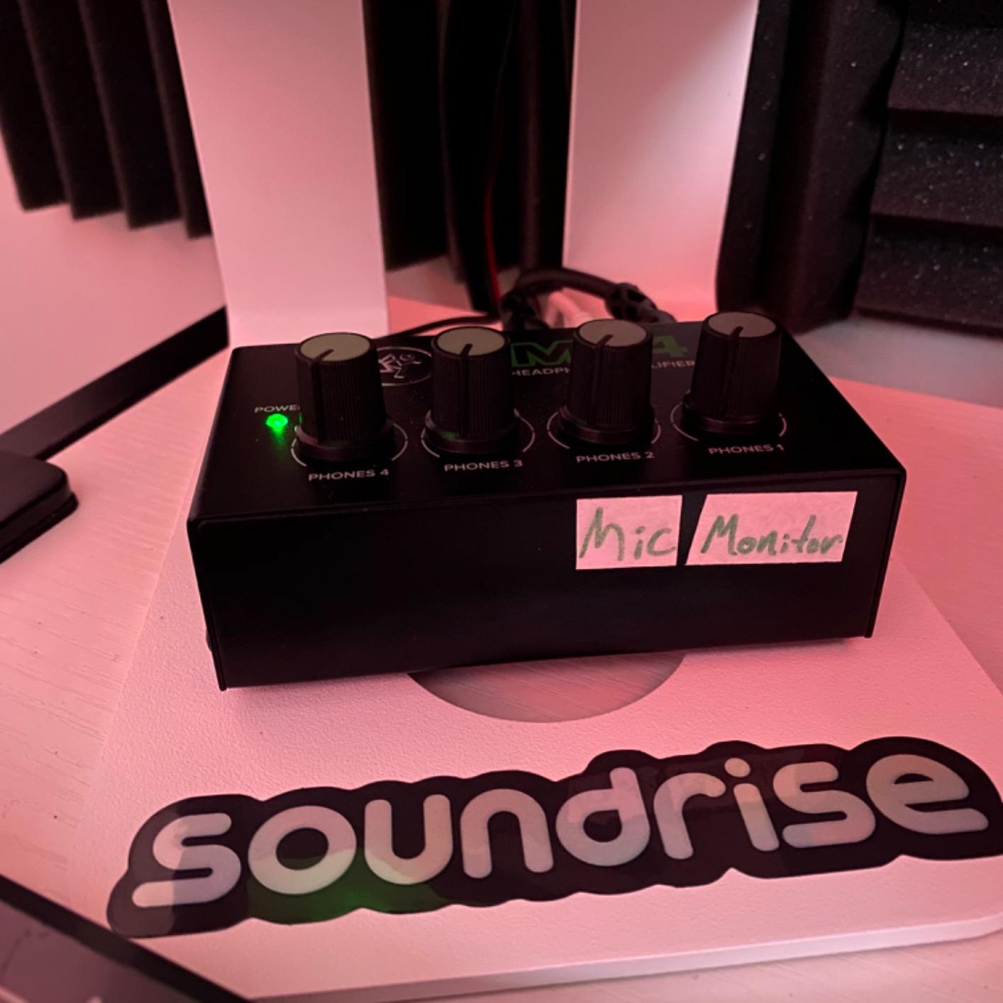 Mackie HM Series, 4-Way Headphone Amplifier Mixer Accessory 1-ch x 4 headphones (HM-4), Black customer photo 1