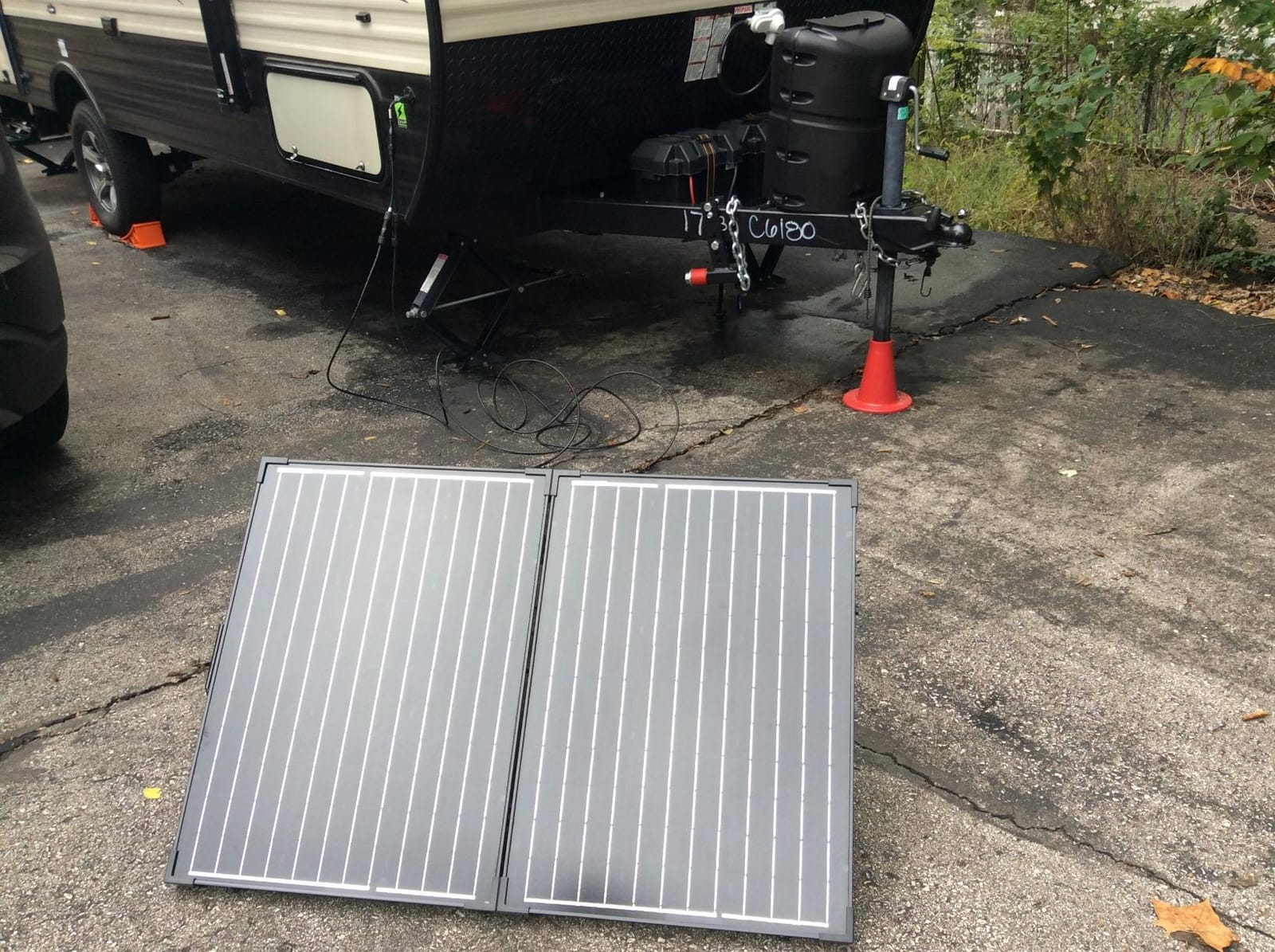 100W Portable Solar Panel, 25% High Efficiency Solar Panel Kit with 20A Charger Controller for 12V Battery & Power Station, N-Type Foldable Solar Panels w/Tempered Glass for RV, Camping, Off-Grid customer photo 2