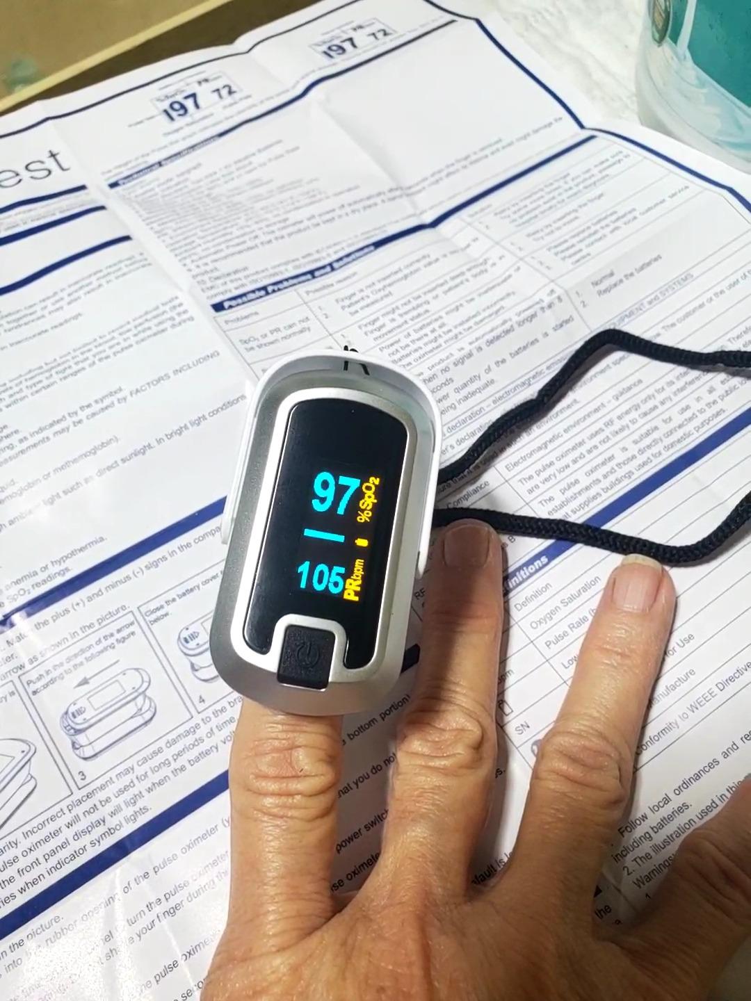 mibest OLED Finger Pulse Oximeter, O2 Meter, Dual Color White/Silver customer photo 1