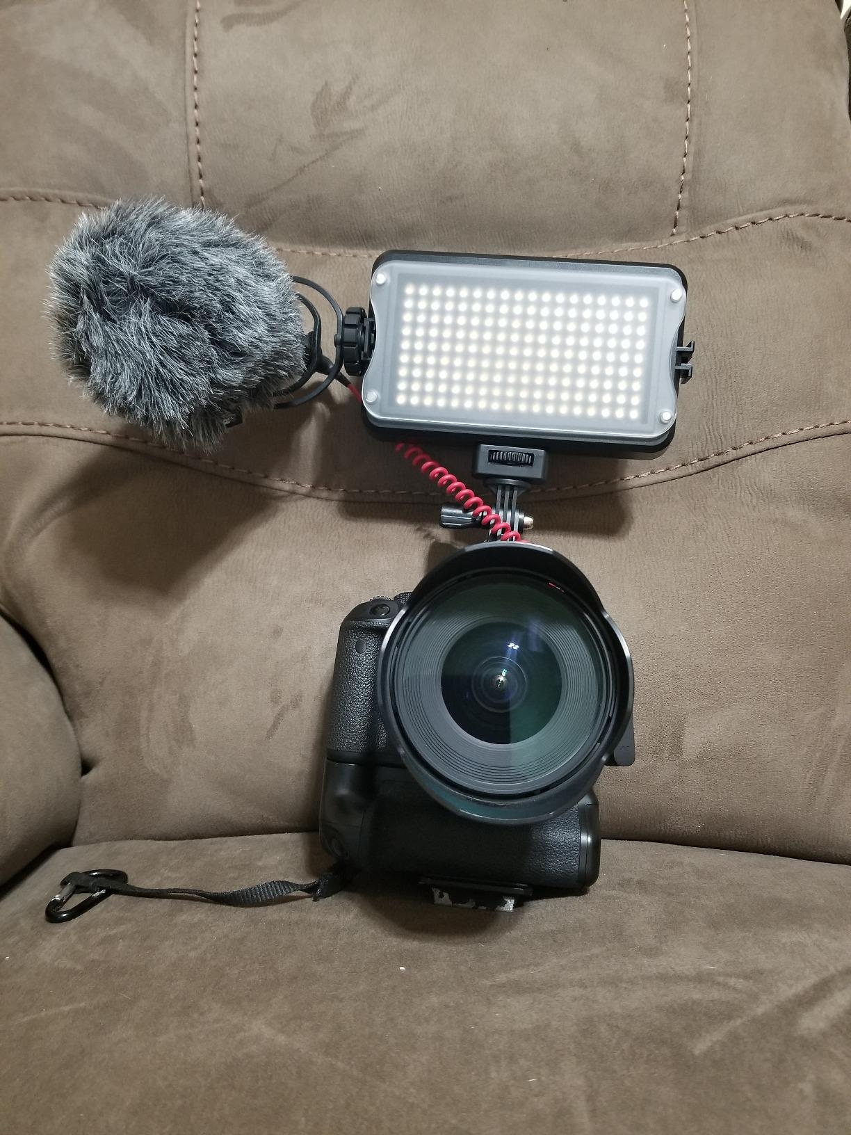 VILTROX VL-162T CRI95+ LED Video Light, Portable Camera Photo Light Panel Dimmable for DSLR Camera Camcorder with Battery, Charger, High Brightness, 3300K-5600K Bi-Color, White Filter and LCD Display customer photo 1
