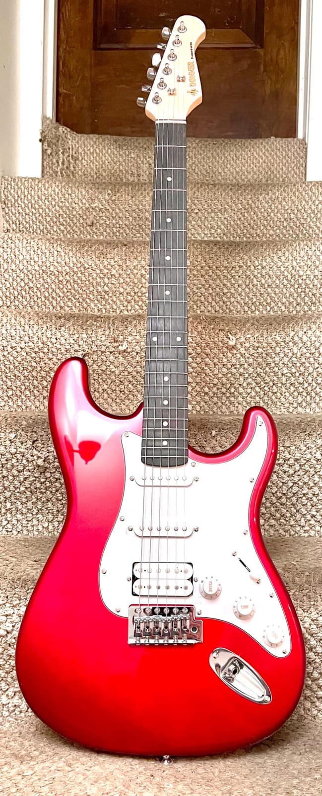 Donner DST-100B 39 Inch Electric Guitar Beginner Kit customer photo 2