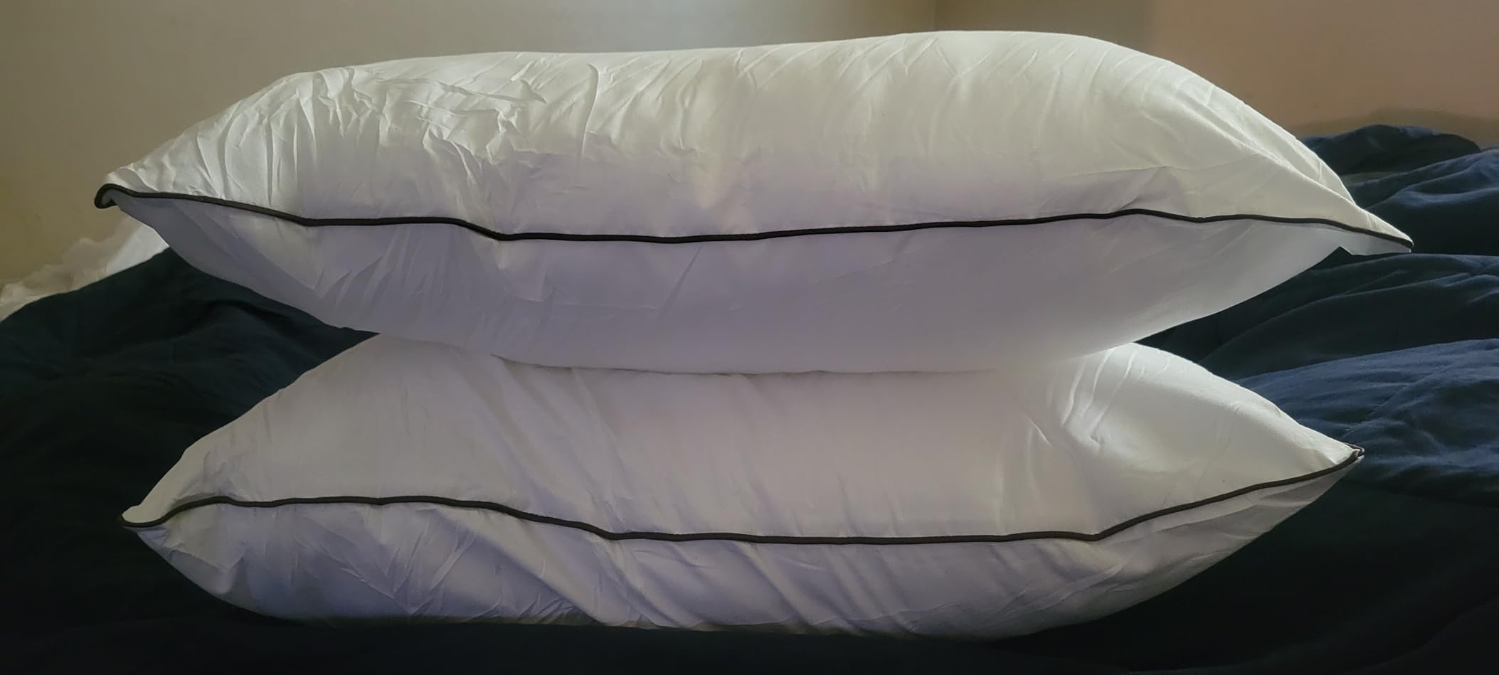 JOLLYVOGUE Pillows Queen Size Set of 2, Cooling and Firm Pillows with Oeko-Tex Certified Down Alternative Filling for Side, Back, and Stomach Sleepers, Hotel Collection customer photo 2
