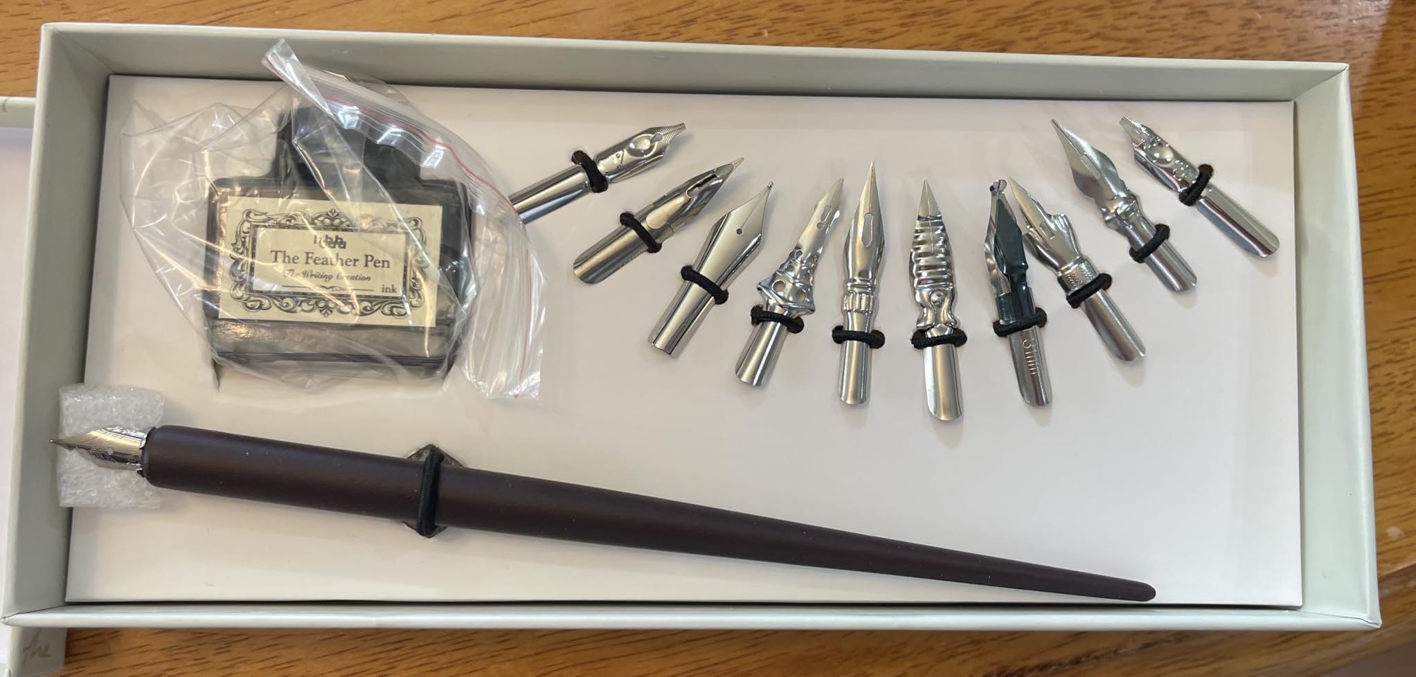 hhhouu Calligraphy Set for Beginners Quill Pen and Ink Set Fancy Pens with Black Ink and 11 Nibs for Lettering,Drawing, Journaling, Signing, Invitation HO-Q-301 customer photo 2