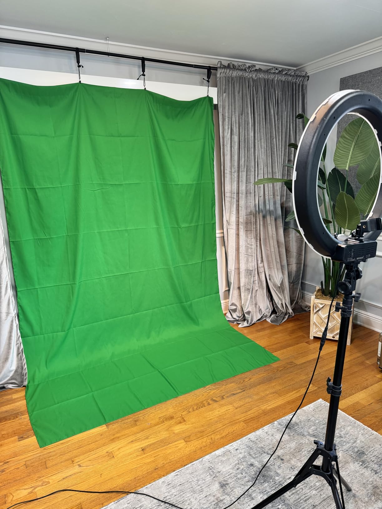 EMART 6x9Ft Green Screen Backdrop,Photography Greenscreen Background | Polyester Green Screen Fabric Cloth, Greenscreen Sheet with 4 Backdrop Clips, for YouTube Zoom Meeting Video Studio Streaming customer photo 1