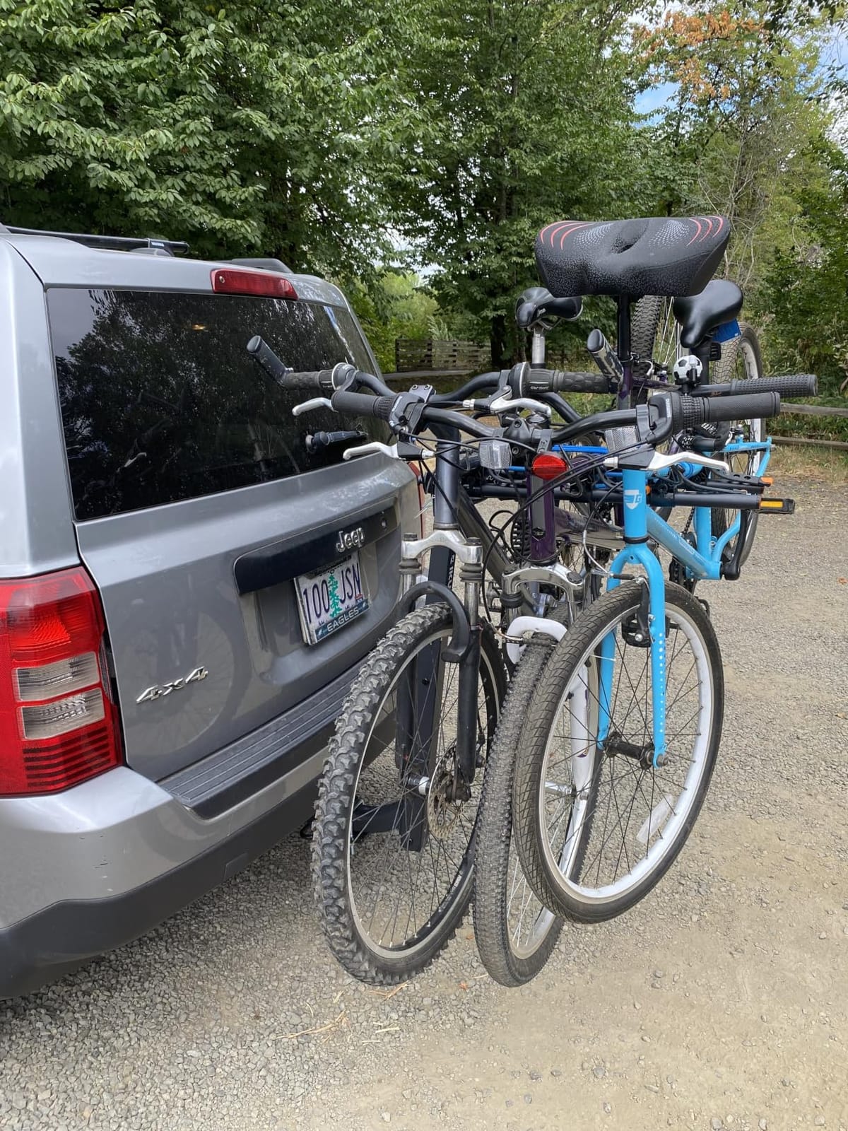 IKURAM R 2 Bike Hitch Mount Foldable Bicycle Carrier, Fits 2