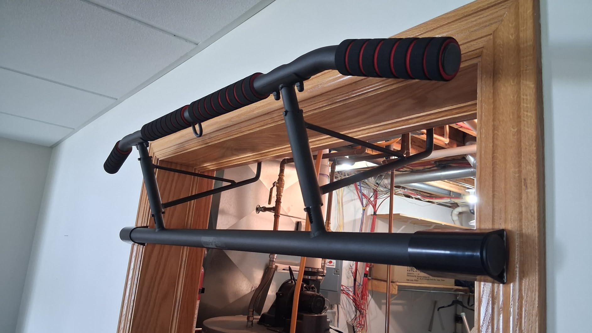 AmazeFan Pull Up Bar Doorway with Ergonomic Grip - Fitness Chin-Up Frame for Home Gym Exercise - Multi-Angle Grip - 2024 Upgrade Smart Hook (Fits Almost All Doors) customer photo 2