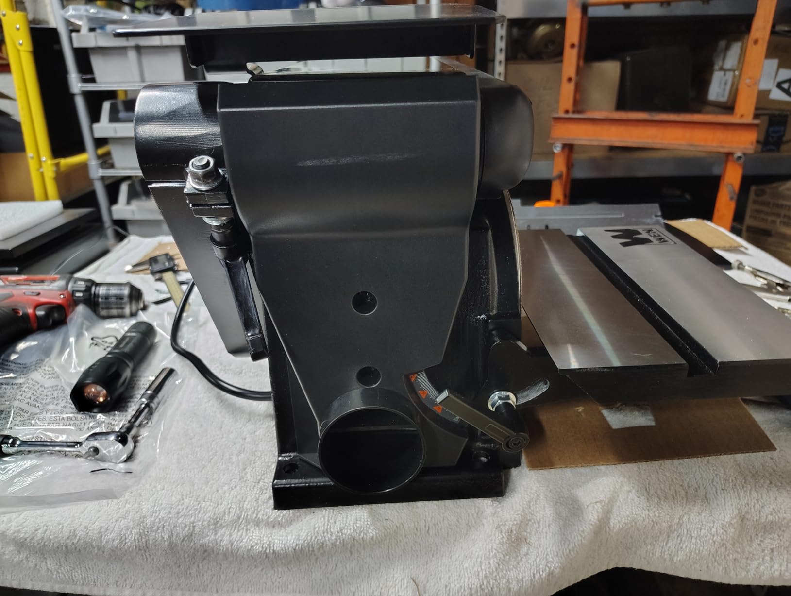 WEN Benchtop Belt and Disc Sander with 4 x 36 in. Belt, 6 in. Disc and Cast Iron Base (6502T) customer photo 2