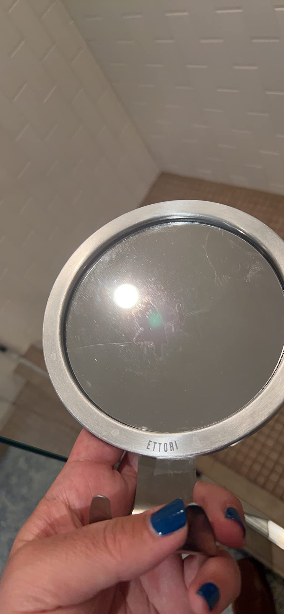 Ettori Shower Mirror Fogless for Shaving with Razor Holder, Powerful Lock Suction Fogless Mirror for Shower customer photo 2