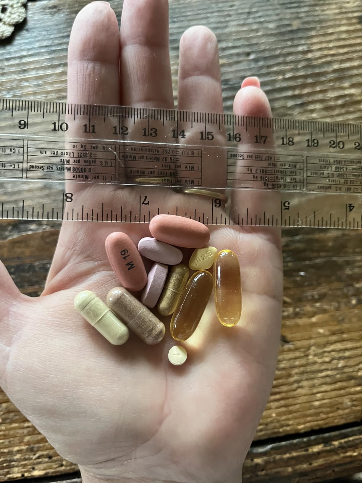 Sukuos Large Weekly Pill Organizer 2 Times a Day, Daily Pill Box 7 Day Easy to Open with Double Protection, AM PM Pill Case for Medicine/Vitamin/Fish Oil/Supplements customer photo 2