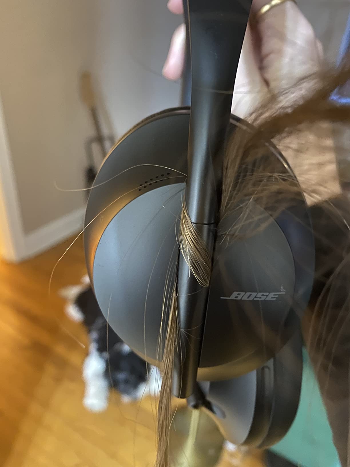Bose Headphones 700, Noise Cancelling Bluetooth Over-Ear Wireless Headphones with Built-in Microphone for Clear Calls and Alexa Voice Control, Silver Luxe customer photo 1