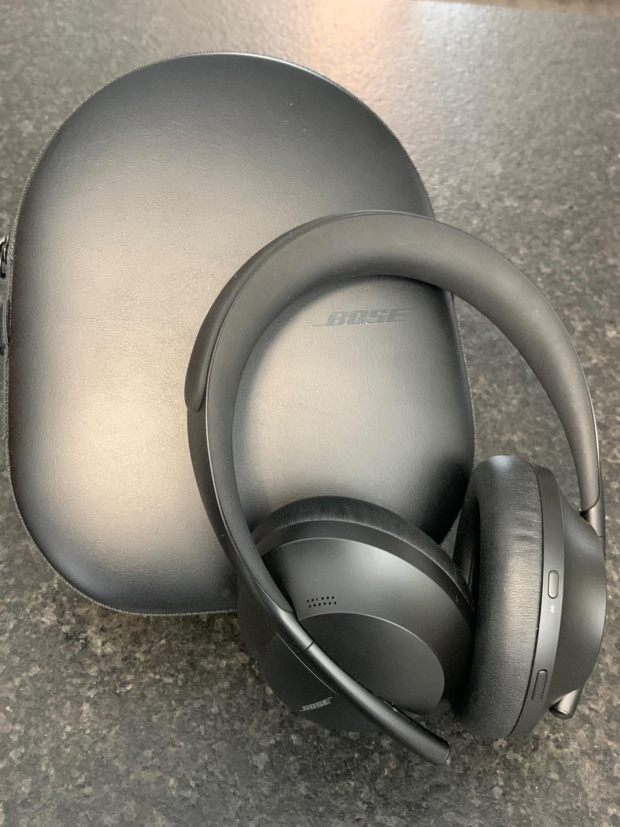 Bose Headphones 700, Noise Cancelling Bluetooth Over-Ear Wireless Headphones with Built-in Microphone for Clear Calls and Alexa Voice Control, Silver Luxe customer photo 2