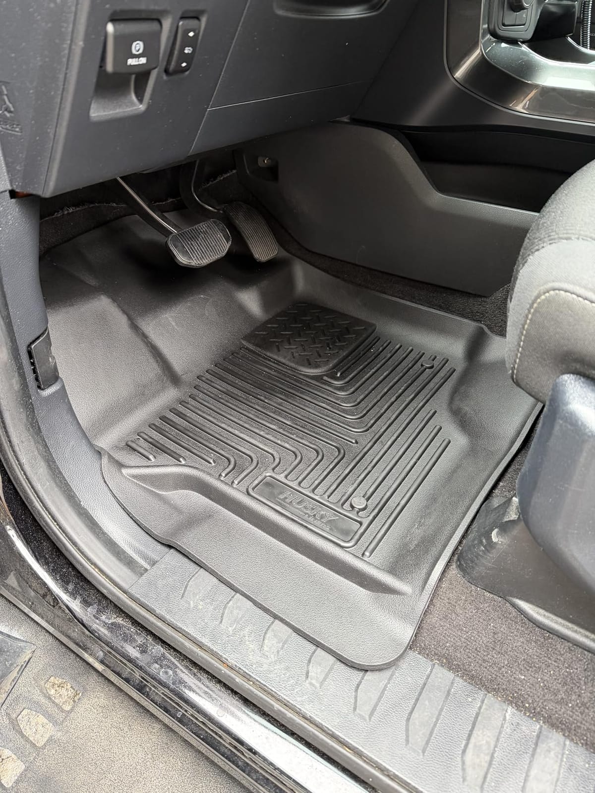 Husky Liners Weatherbeater Floor Mats | Fits 2015-2026 Ford F-150, 2022-2026 Lightning, SuperCrew (Crew Cab) w/Carpet & w/Out Fold Flat Storage | Front & 2nd Row, 3-pc Black - 94041 customer photo 1