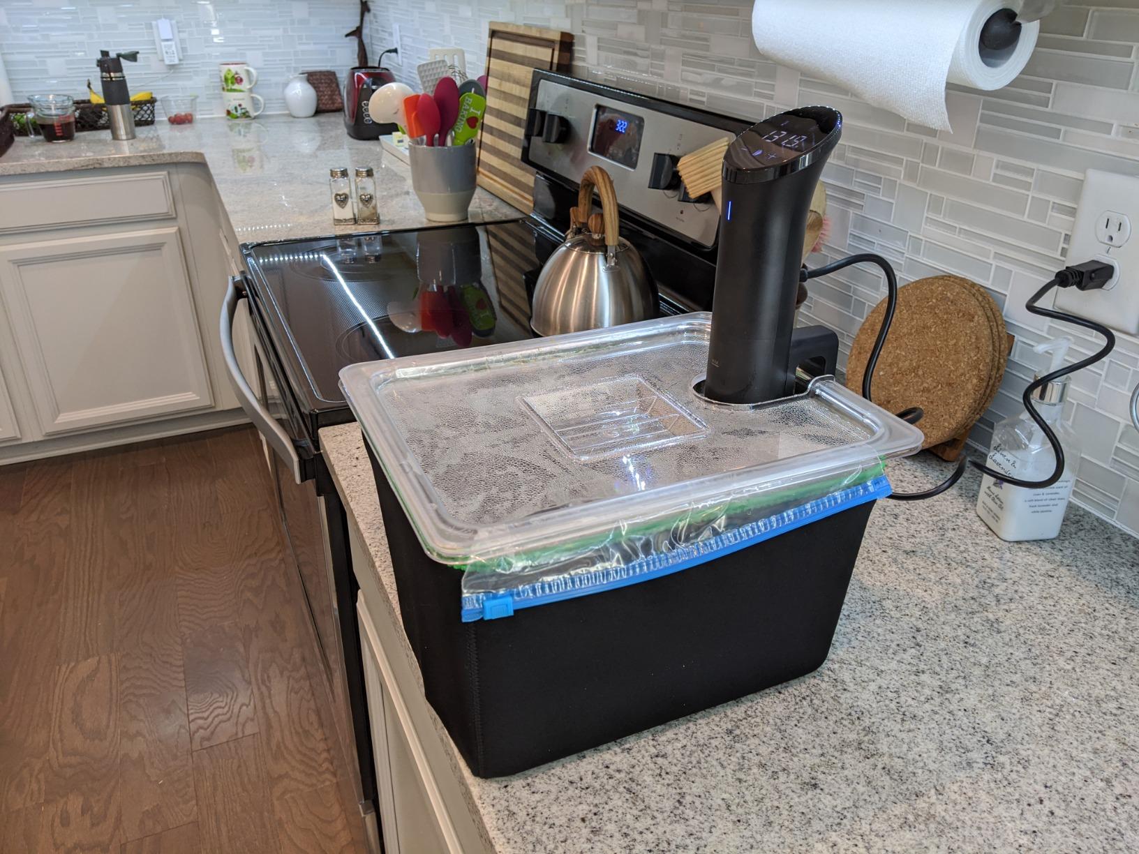 HOMENOTE Sous Vide Container 12 Quart with Lid, Rack, Sleeve and Cookbook customer photo 1