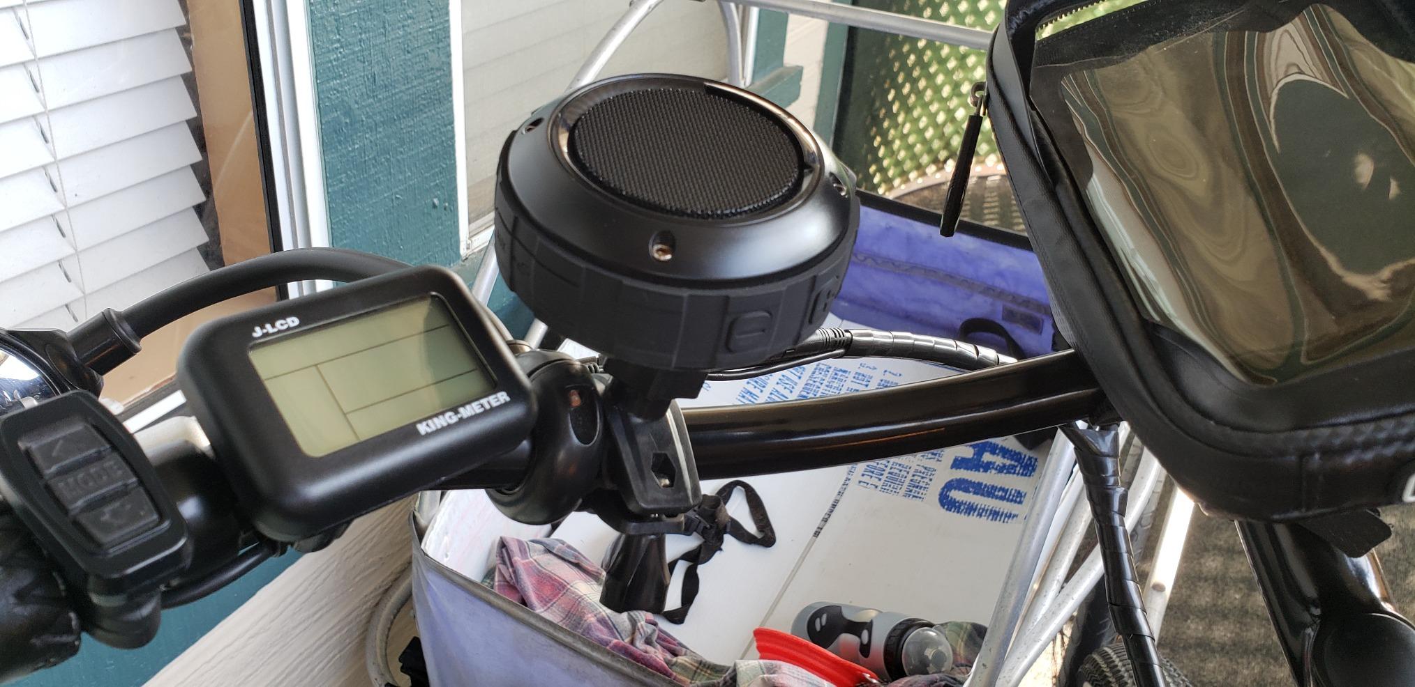 Kunodi Outdoor Waterproof Bluetooth Speaker, Wireless Portable Shower Travel Bike Speaker with Subwoofer, Enhanced Bass, Built in Mic for Bicycle Riding, Sports, Pool, Beach, Hiking (Black & Bracket) customer photo 1