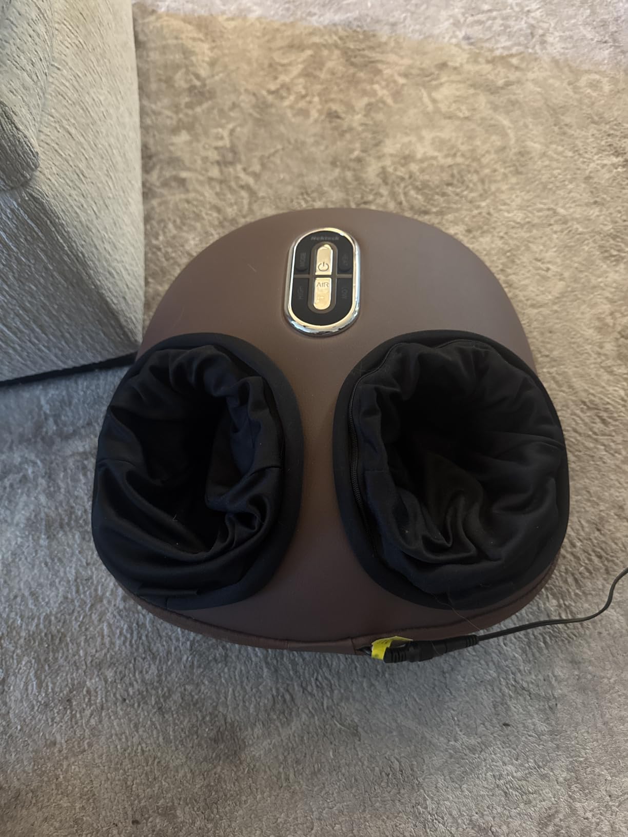Nekteck Shiatsu Foot Massager with Heat [2026 Upgraded], 3 Modes Deep Kneading Therapy Air Compression, Feet Massage for Plantar Fasciitis, Relaxation Gifts for Men Women Mom Dad Birthday customer photo 2