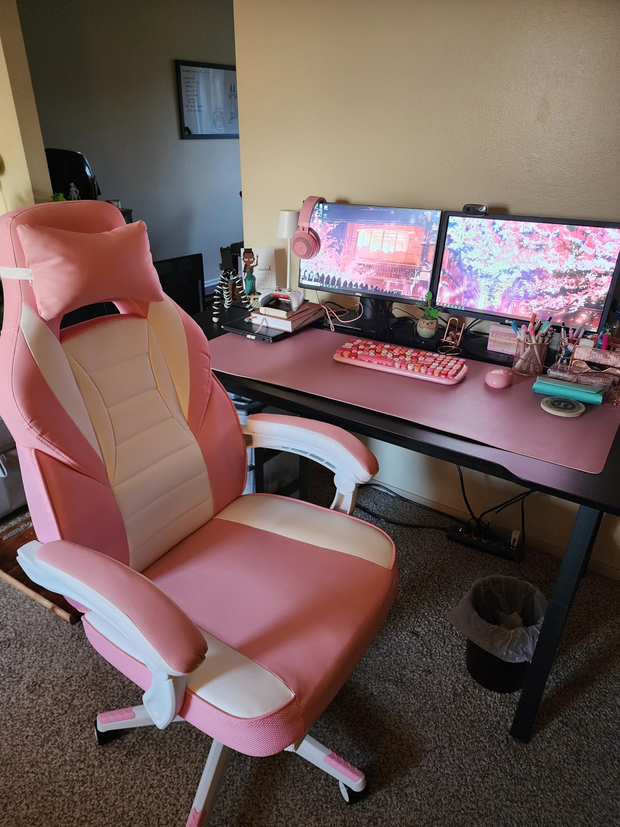 LEMBERI Ergonomic Gaming Chair with Footrest, 400lb Weight Capacity, Gray | Big and tall racing style computer video game chair for adults, PU leather with headrest and lumbar support customer photo 1