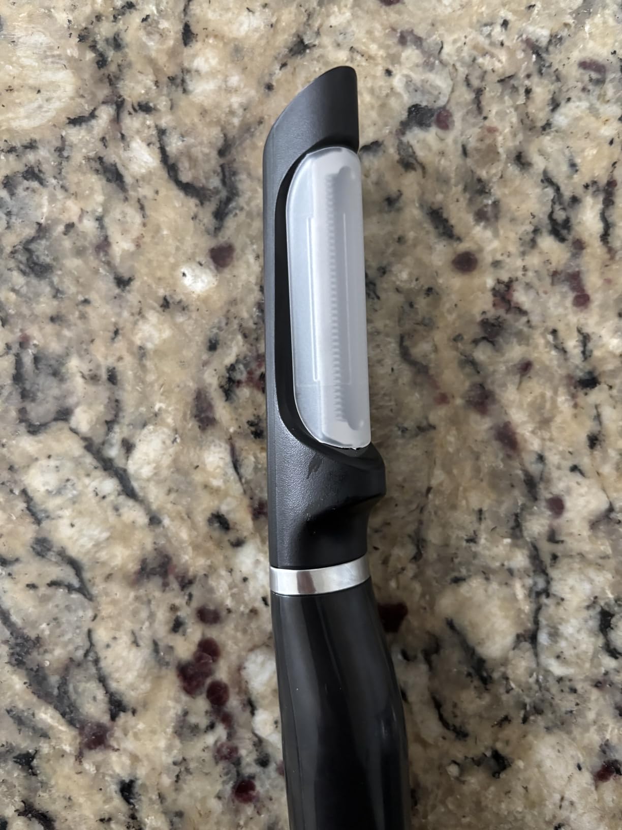 KitchenAid Classic Euro Peeler, 8.6 inches, Black customer photo 2
