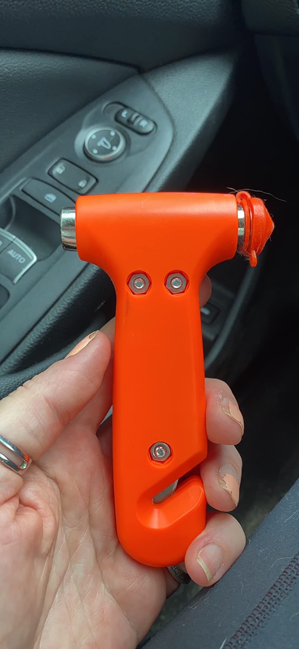 Swiss Safe Car Safety Hammer Window Breaker Tool with Seatbelt Cutter customer photo 1