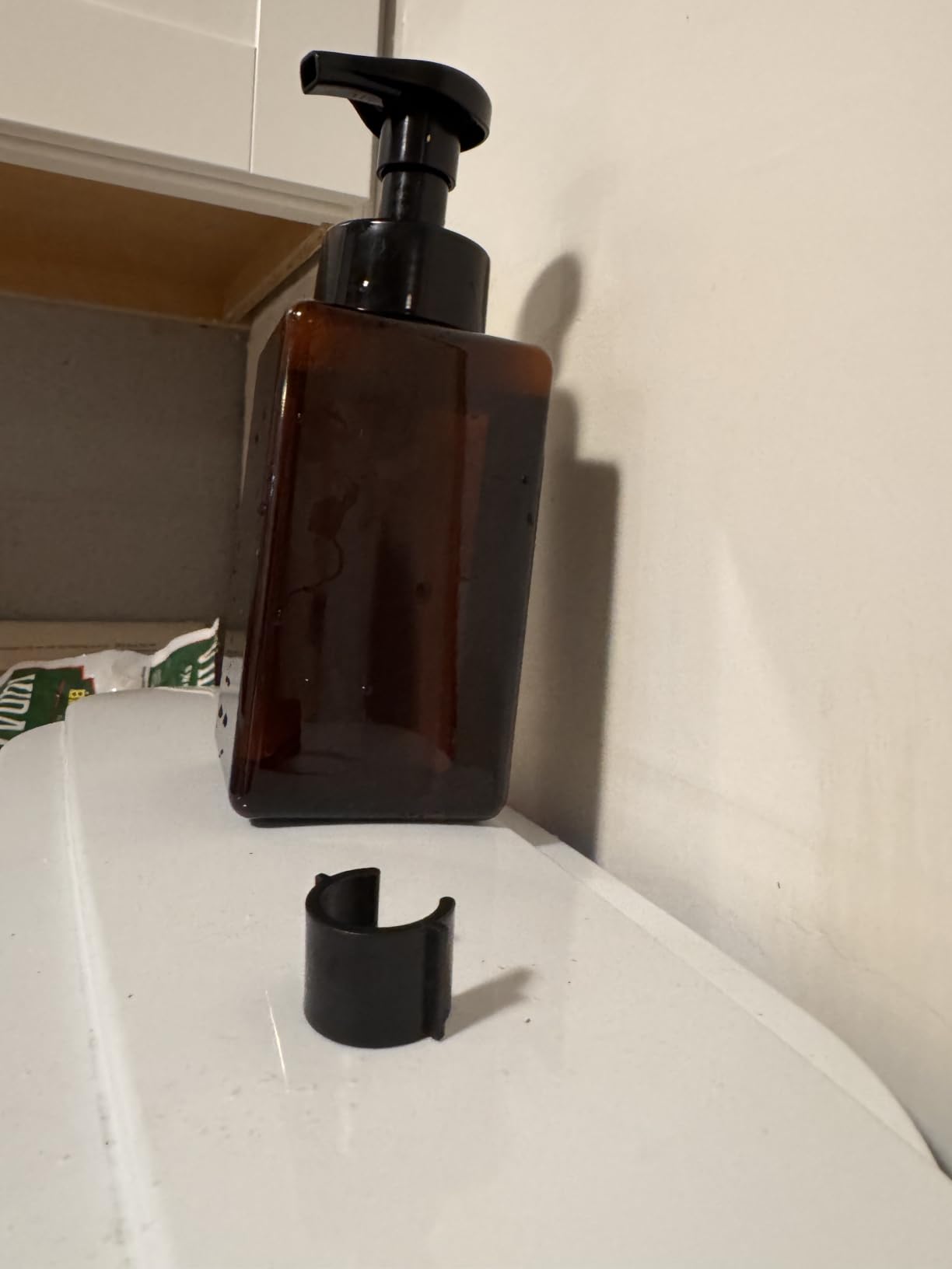 UUJOLY Foaming Soap Dispenser, 450ml (15oz) Refillable Pump Bottle Plastic for Liquid Soap, Shampoo, Body Wash (2 Pcs) (Amber) customer photo 1
