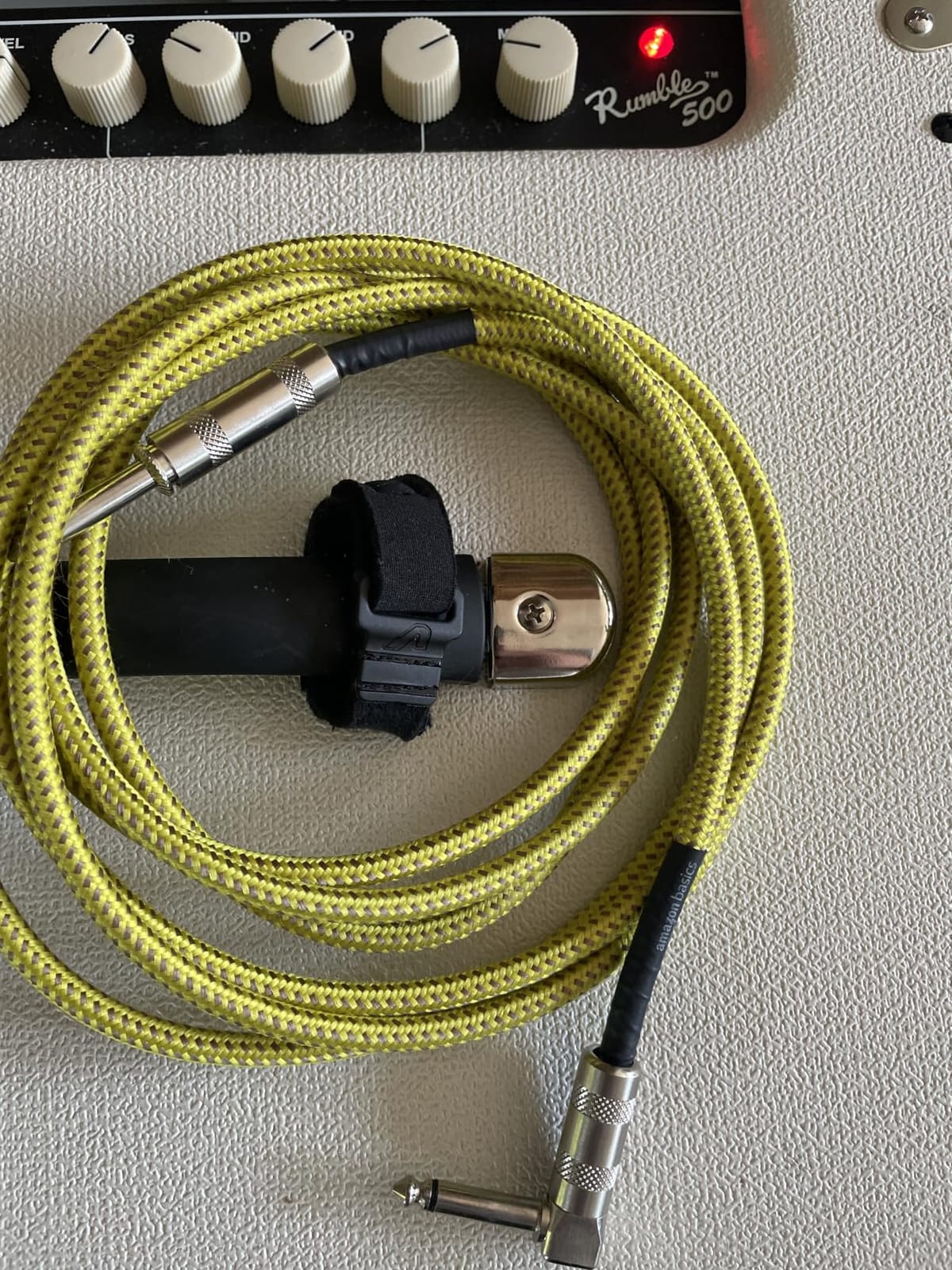 Amazon Basics TS 1/4 Inch Guitar Cable, Tweed Cloth Jacket Right-Angle Instrument Cable for Electric Guitar, Bass Guitar, Amp Cord, 10 Foot, Yellow & Brown customer photo 1