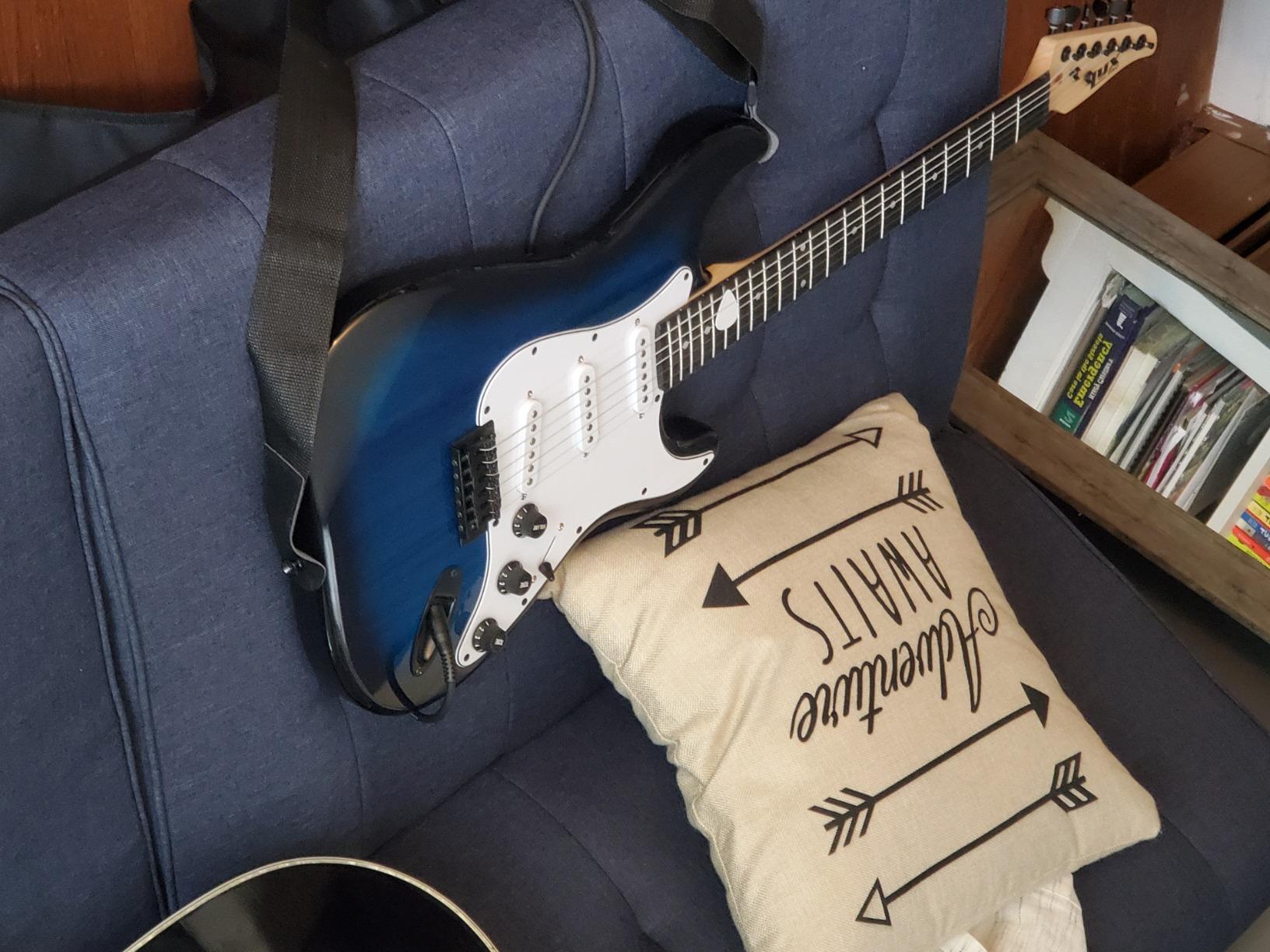 LyxPro 39 inch Electric Guitar Kit Bundle with 20w Amplifier, All Accessories, Digital Clip On Tuner, Six Strings, Two Picks, Tremolo Bar, Shoulder Strap, Case Bag Starter kit Full Size - Blue customer photo 2
