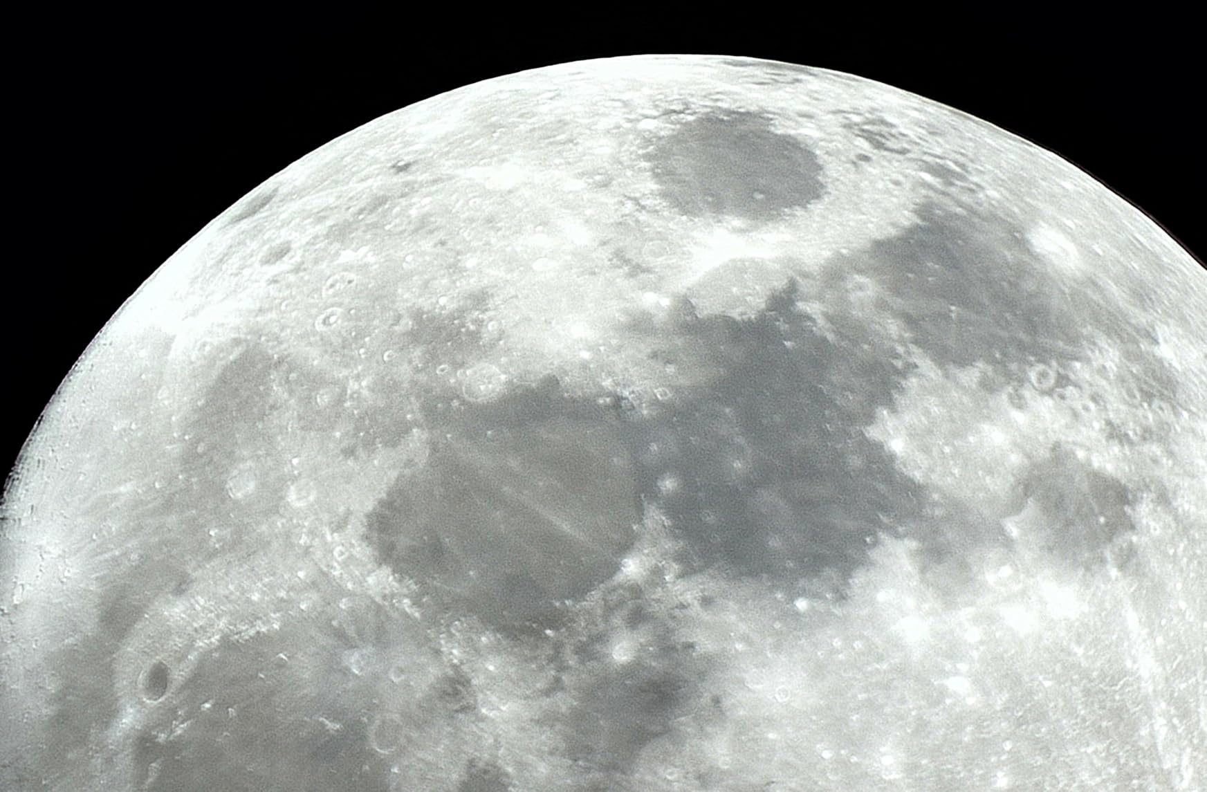 Celestron StarSense Explorer LT 114AZ Newtonian Smartphone Guided Telescope customer photo 1