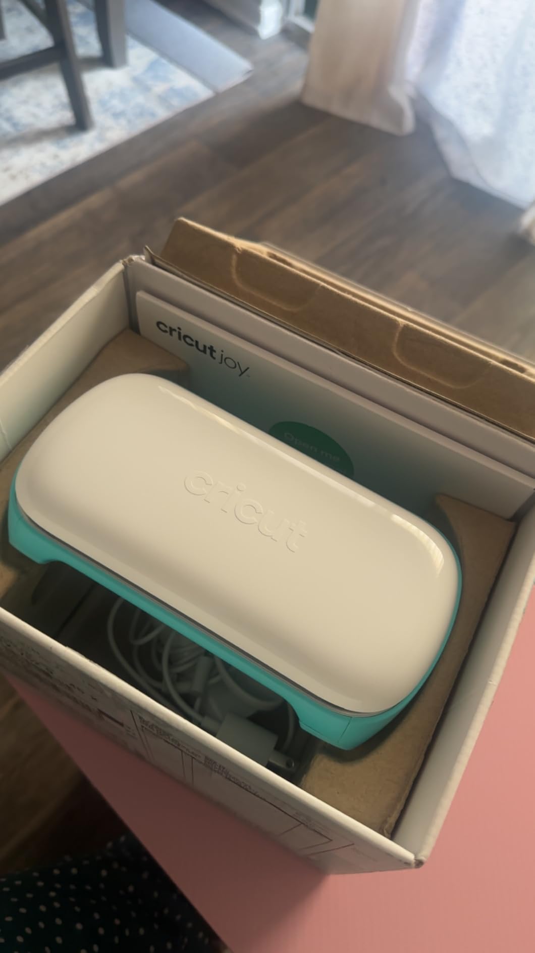 Cricut Joy Machine - A Compact,Portable DIY Smart Machine for Creating Customized Labels,Cards & Crafts,Works with Iron-on, Vinyl,Paper & Smart Materials, Bluetooth-Enabled, Blue - Used customer photo 2