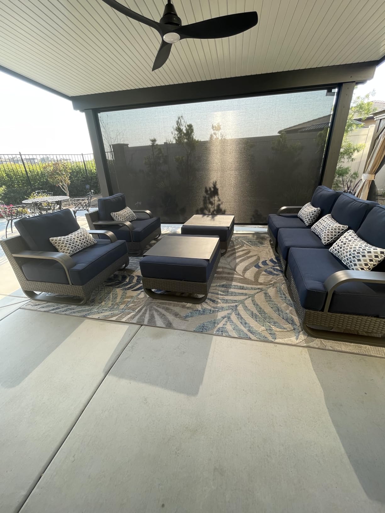 JONATHAN Y Tropics Palm Leaves Indoor Outdoor Area Rug 8X10 Gray/Blue customer photo 2