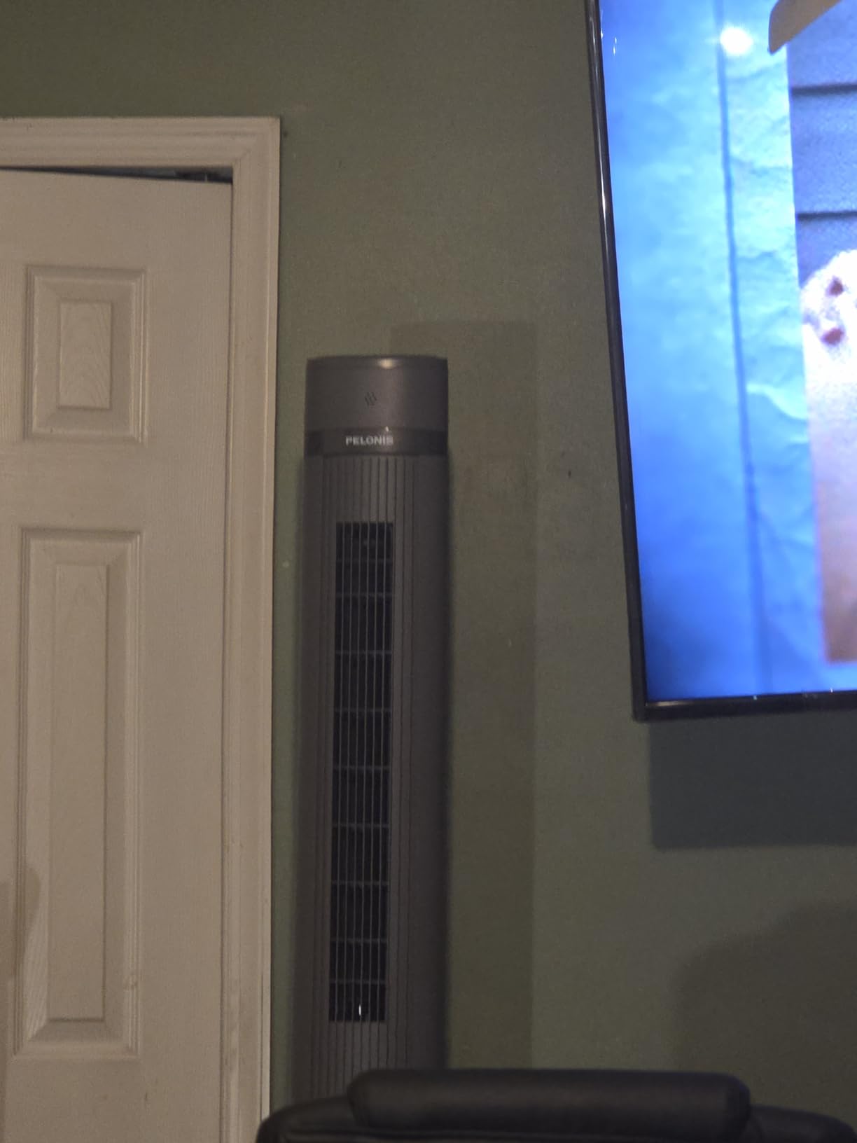 PELONIS 40-inch Bladeless Tower Fan for Bedroom, Standing Fan with Remote Control, 26ft/s, 90° Oscillation, 3 Speed Settings, 27 dB, 3 Modes, 15-Hour Timer, LED Display, Fan that Blows Cold Air, Black customer photo 2