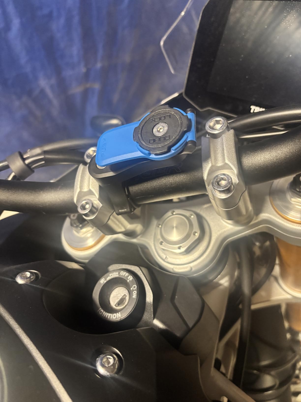 Quad Lock Motorcycle Handlebar Phone Mount for iPhone, Galaxy Pixel and Universal Adapters customer photo 2