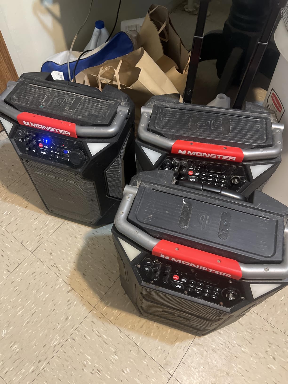 Monster Rockin’ Roller 270 Indoor/Outdoor Portable Bluetooth Speaker | up to 200W of 270 Degree Sound & up to 100 Hours of Playtime customer photo 1