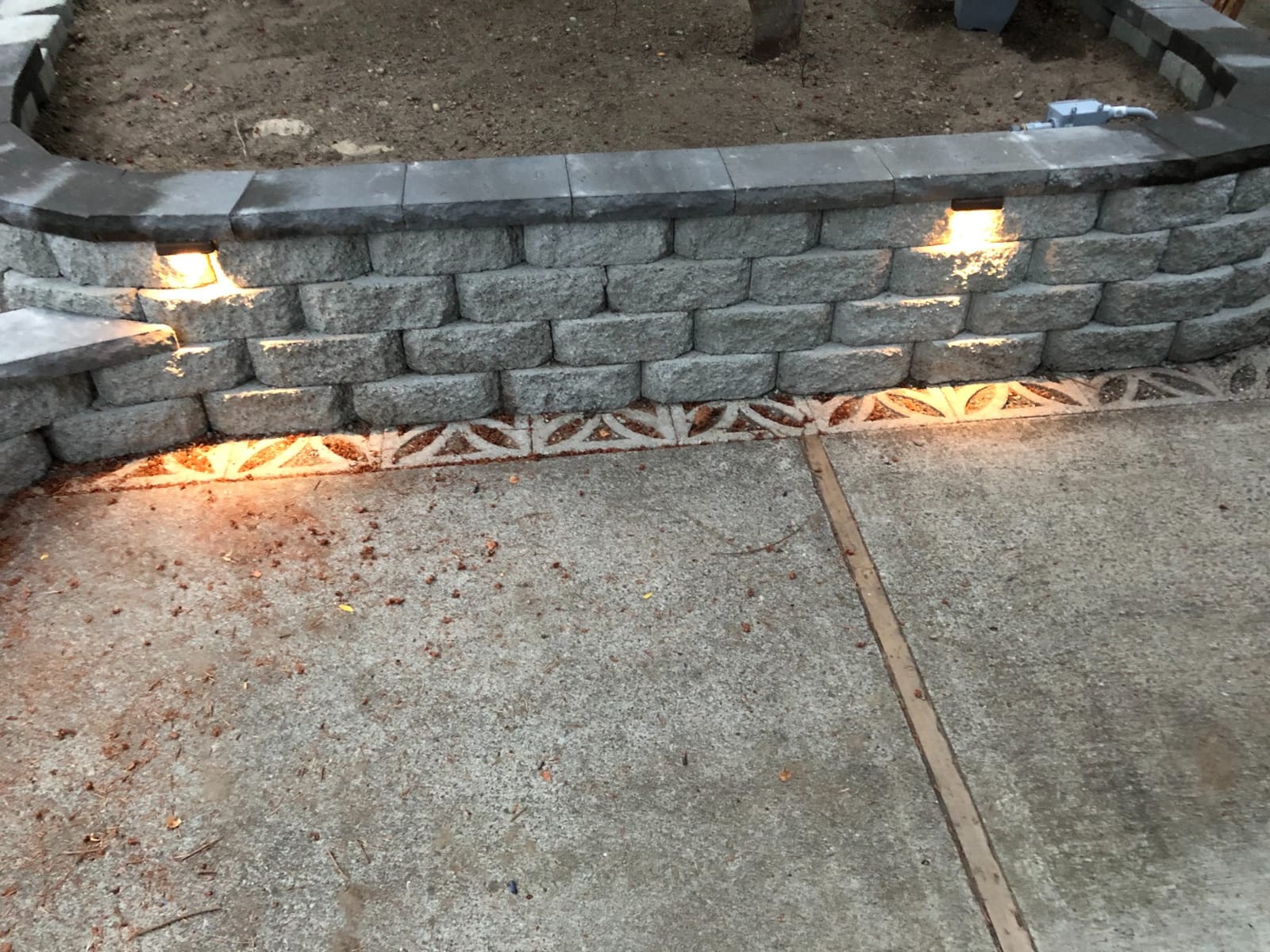 LEONLITE 8-Pack 7 Inch LED Hardscape Lighting, 3W/4W/5W, 2700K Soft White customer photo 2