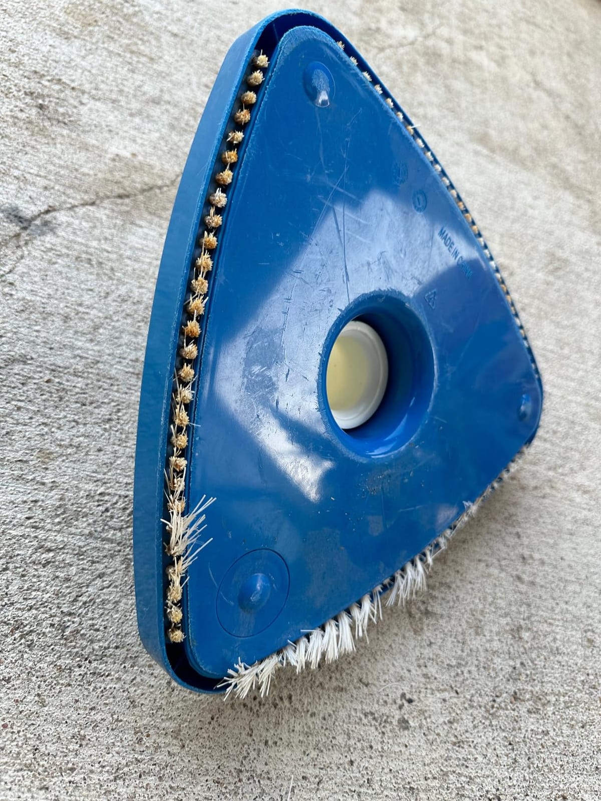 Triangular Vinyl Pool Vacuum Head, Weighted Swimming Pool Vacuums for Above Ground & Inground Pools (Blue) customer photo 2