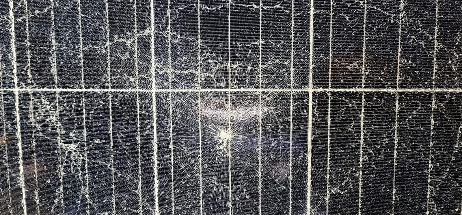 Renogy Solar Panels 640 Watt N-Type 18BB, 25% High-Efficiency | 2PCS 320W Solar Panels for Homes Rooftops Farms Yards Sheds Off-Grid Systems, Efficient Power in Less Space, IP68 customer photo 2