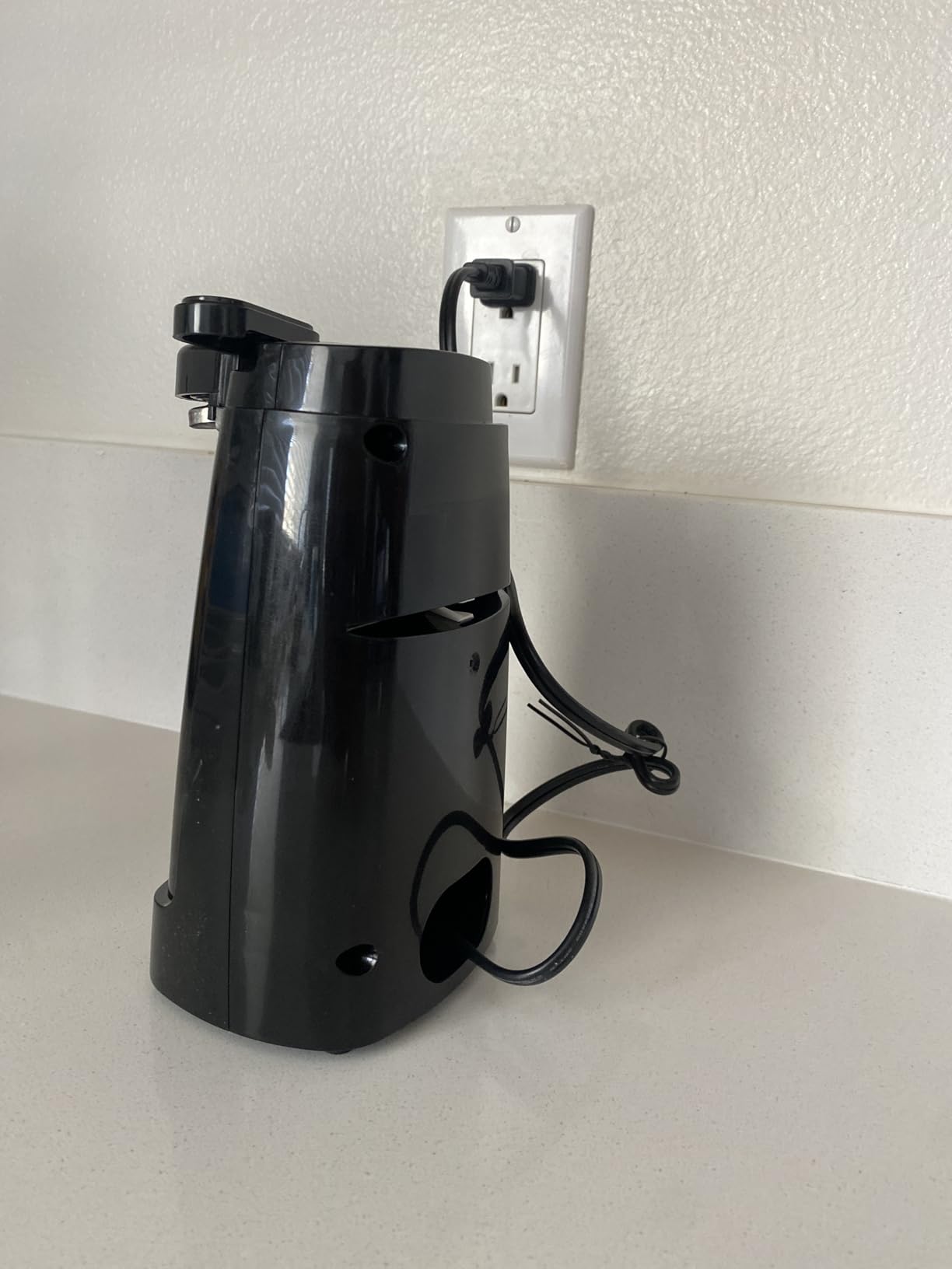 bella Electric Can Opener and Knife Sharpener, Black customer photo 2