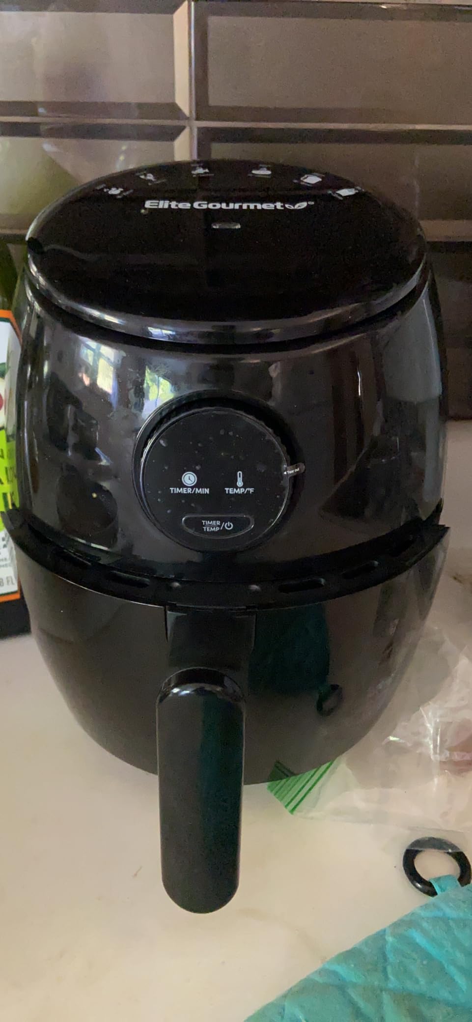 Elite Gourmet 2.1Qt Programmable Personal Air Fryer, 1000W, Compact Design | Timer, Temp Control, Space-Saving, EAF2612D customer photo 2
