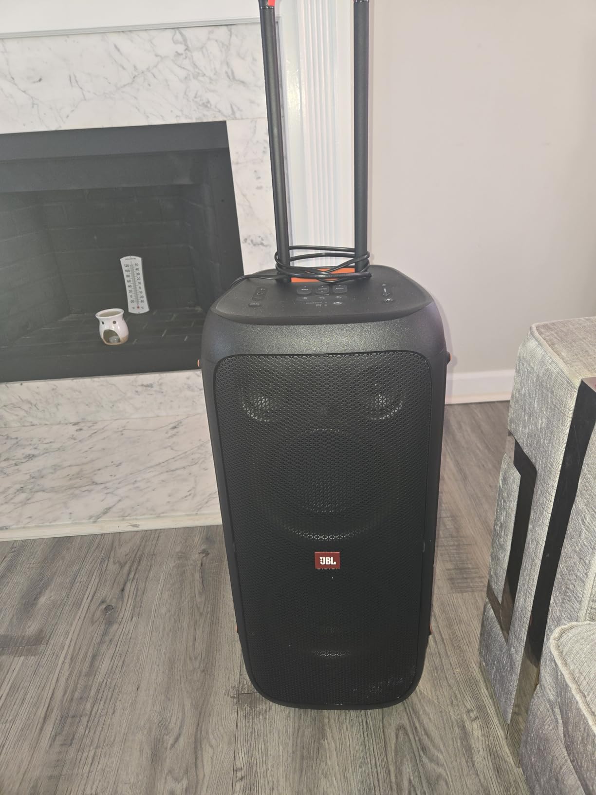 JBL Partybox 310 - Portable Party Speaker with Long Lasting Battery, Powerful JBL Sound and Exciting Light Show,Black customer photo 1
