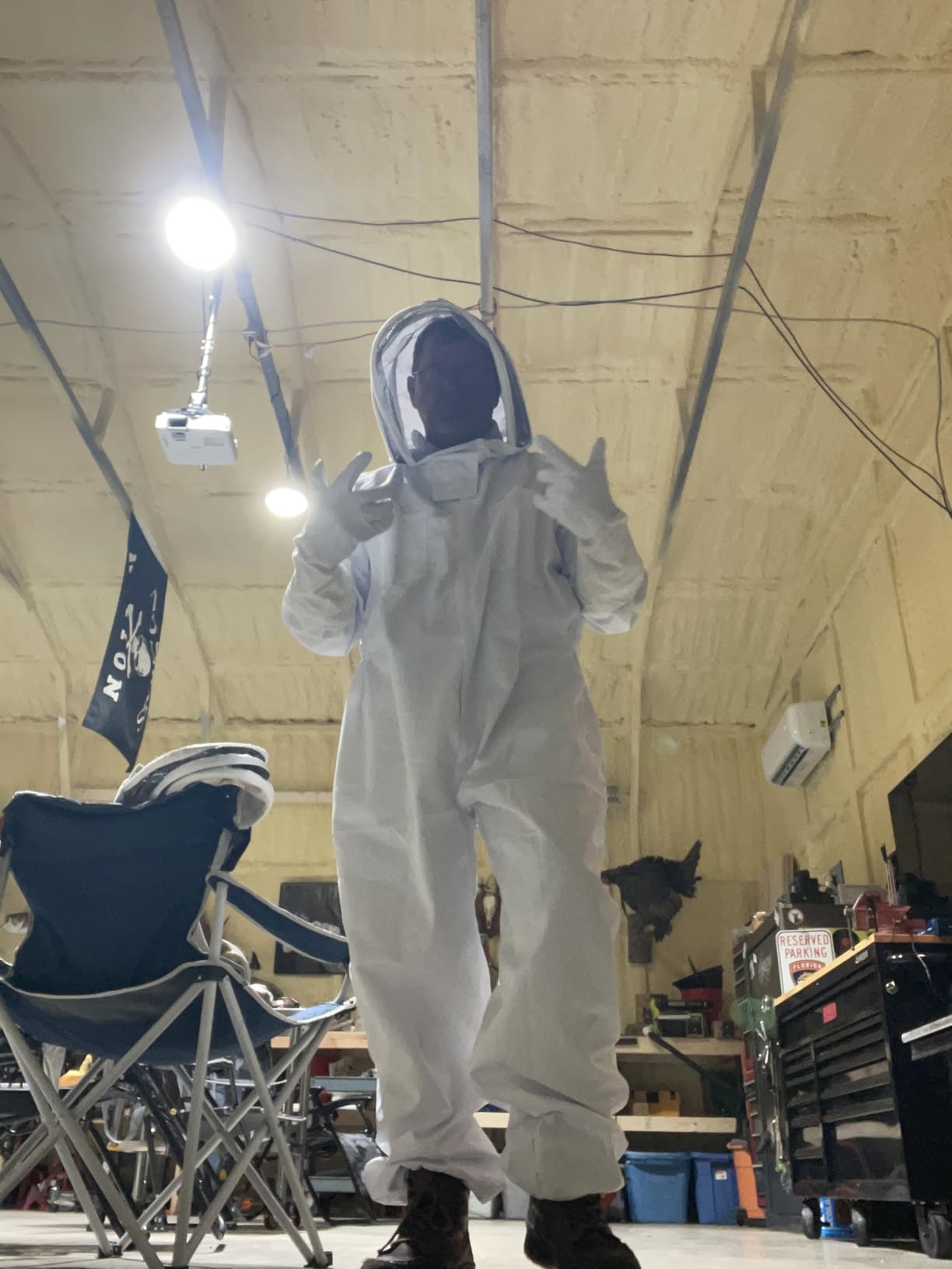 LONGADS Bee Suit for Men, Full Body Beekeeper Suit with Gloves and Veil XL customer photo 1
