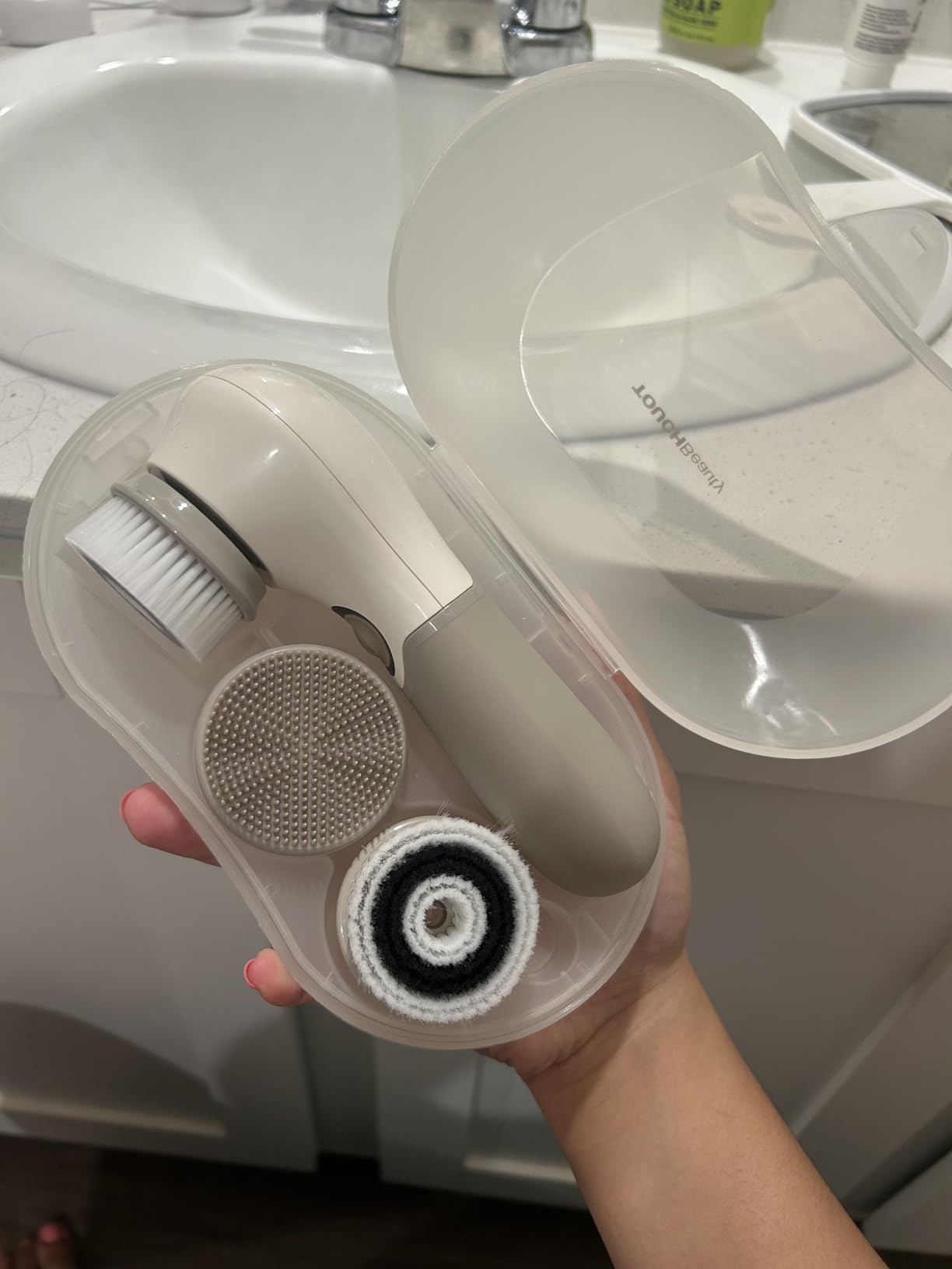 Facial Cleansing Brush Electric Facial Exfoliating Massage Brush with 3 Cleanser Heads and 2 Speeds Adjustable for Deep Cleaning, Removing Blackhead, Face Massaging customer photo 1