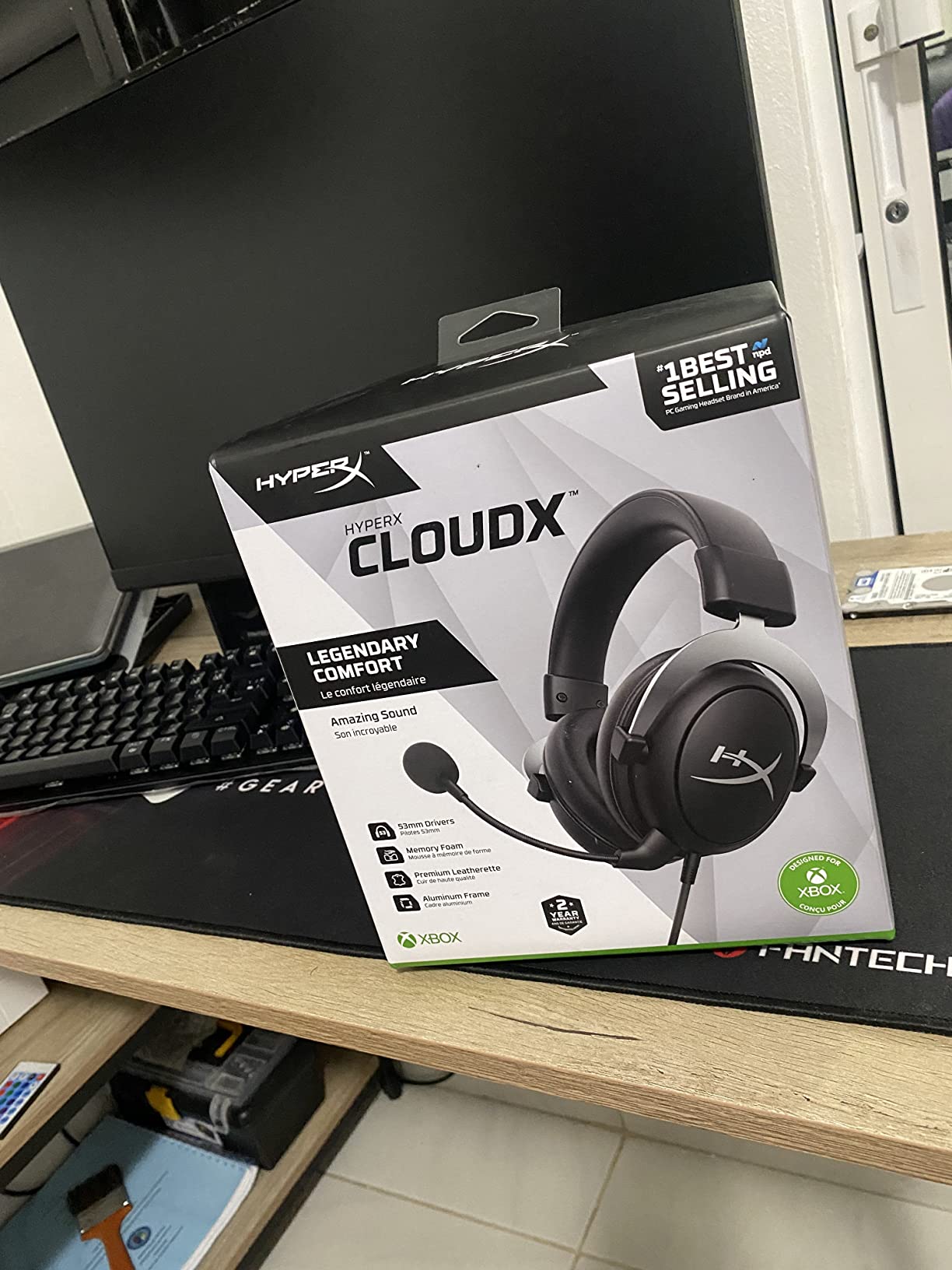 HyperX CloudX, Official Xbox Licensed Gaming Headset, Compatible with Xbox One and Series X|S, Memory Foam Ear Cushions, Detachable Noise-Cancelling Mic, in-line Audio Controls, Black/Silver customer photo 2