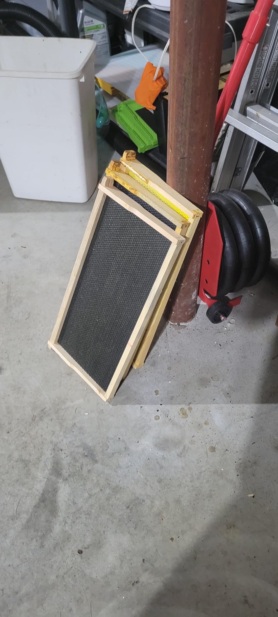 5-Frame Nuc Beehive Box for Beekeeping Complete Bee Hive Nuc Box Kit Dipped in Beeswax Includes 5 Wooden Frames & Heavy Wax Coated Foundations customer photo 2