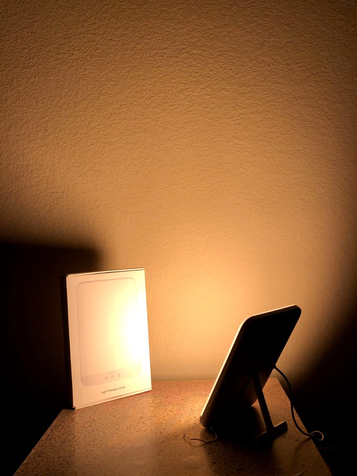 Wobrikosee Light Therapy Lamp, Ultra-Thin UV-Free 10000 Lux Therapy Light, Timer Function, Adjustable Brightness Levels, Two Color Temperature, 90° Rotatable Stand for a Happy Life customer photo 1