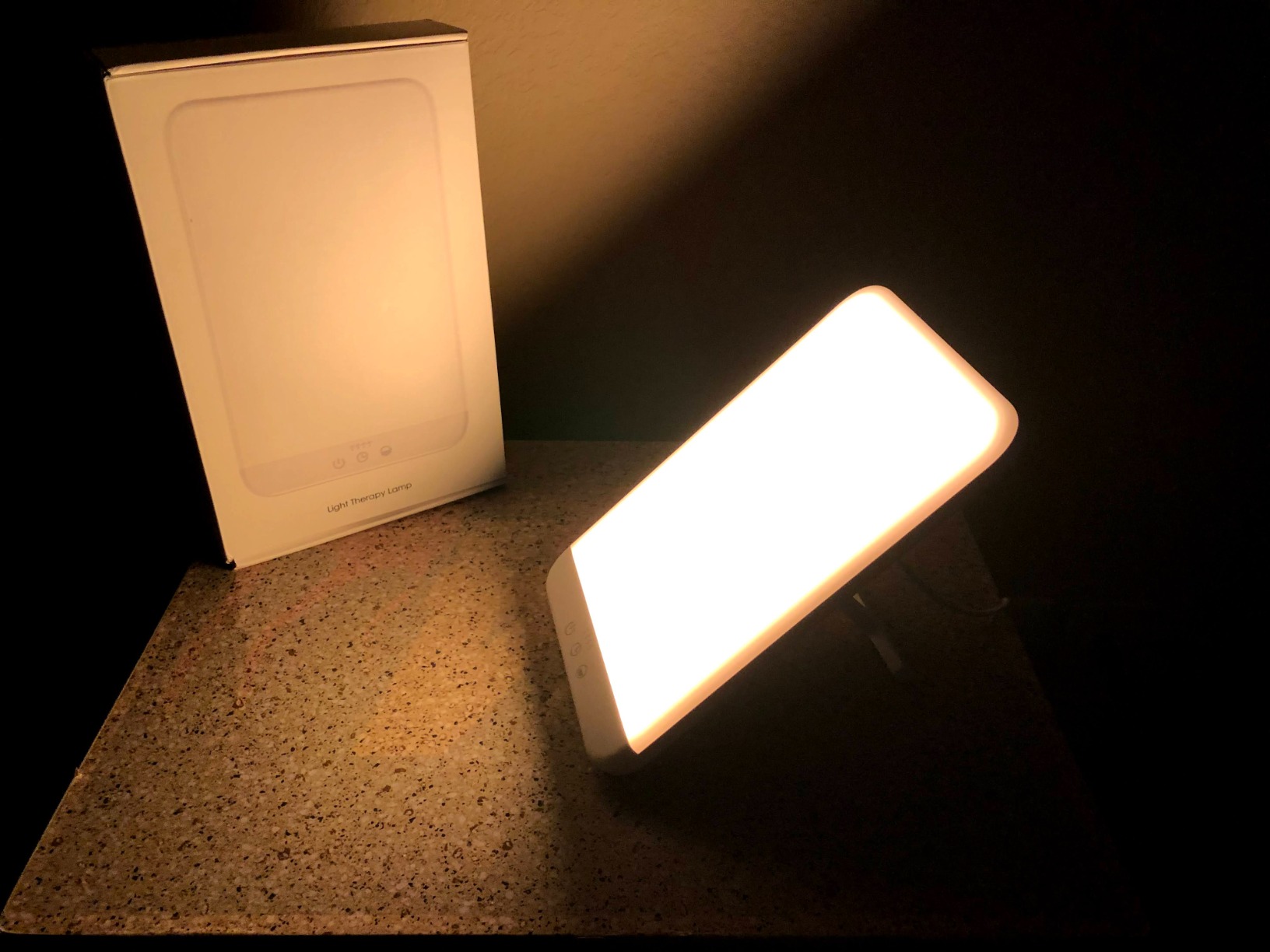 Wobrikosee Light Therapy Lamp, Ultra-Thin UV-Free 10000 Lux Therapy Light, Timer Function, Adjustable Brightness Levels, Two Color Temperature, 90° Rotatable Stand for a Happy Life customer photo 2