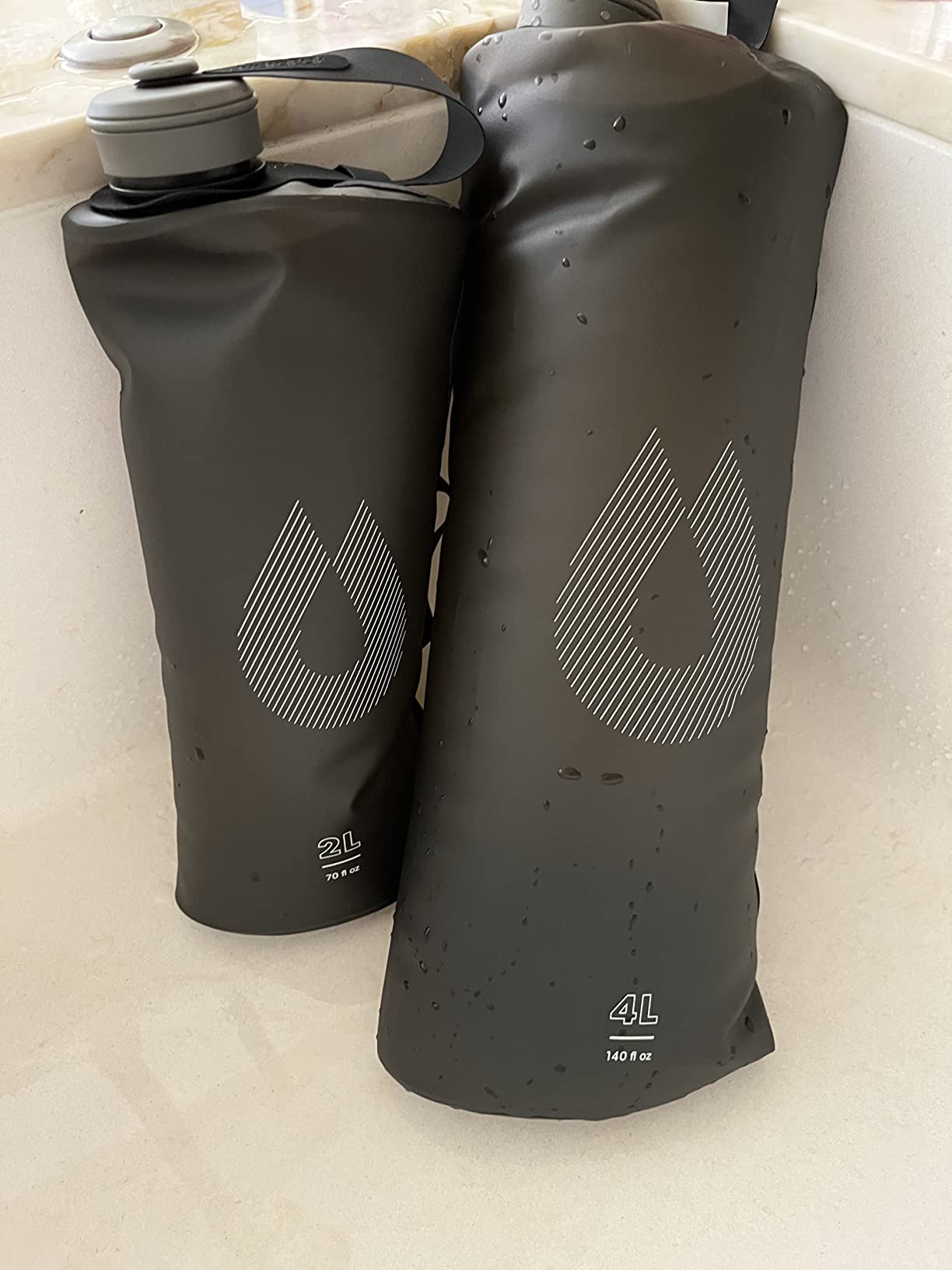 HydraPak Seeker Collapsible Camping Water Storage (2L, Mammoth Grey) customer photo 2